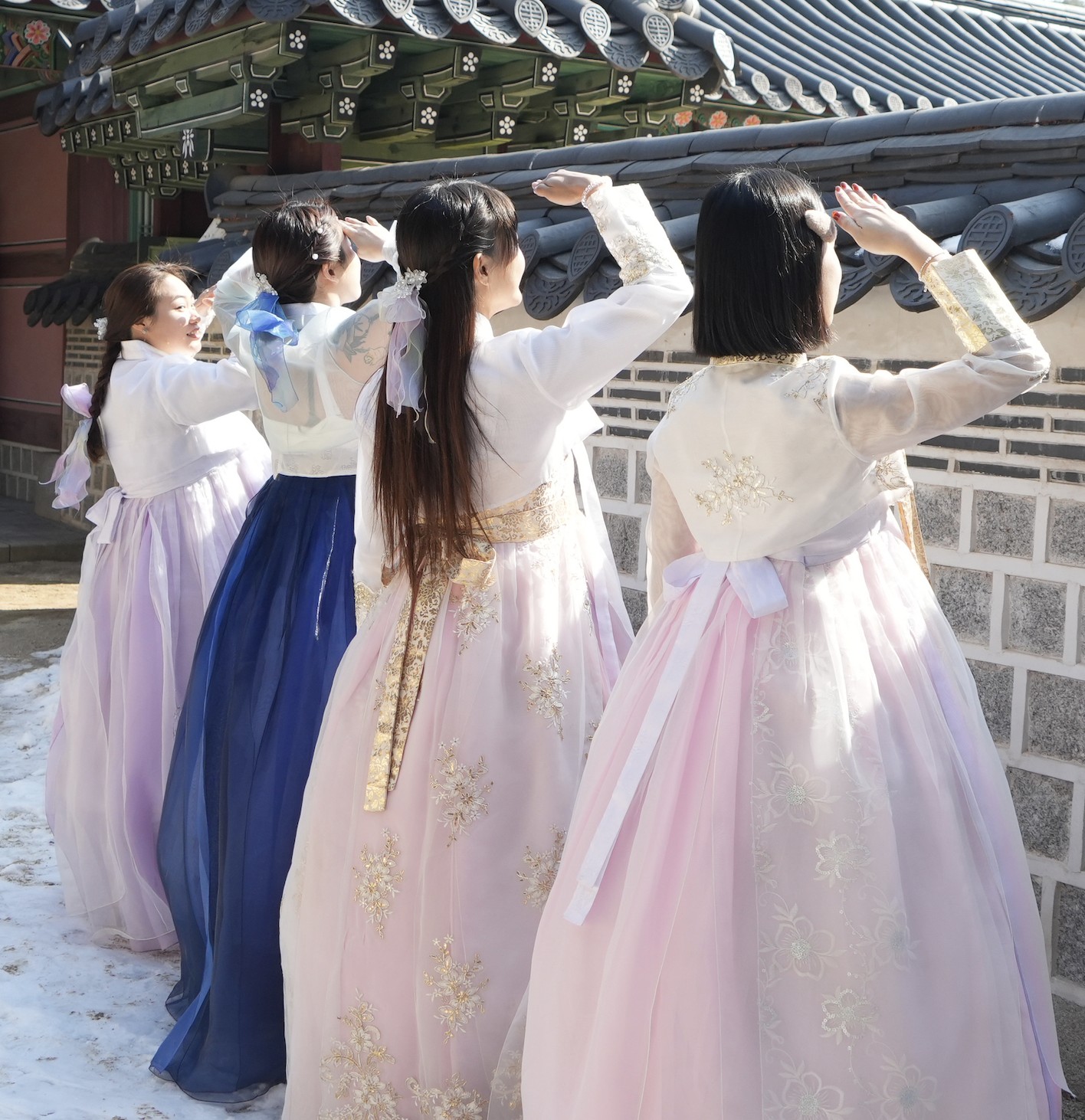 Jin Hanbok: Hanbok Experience and Hair Styling-Gyeongbokgung Branch