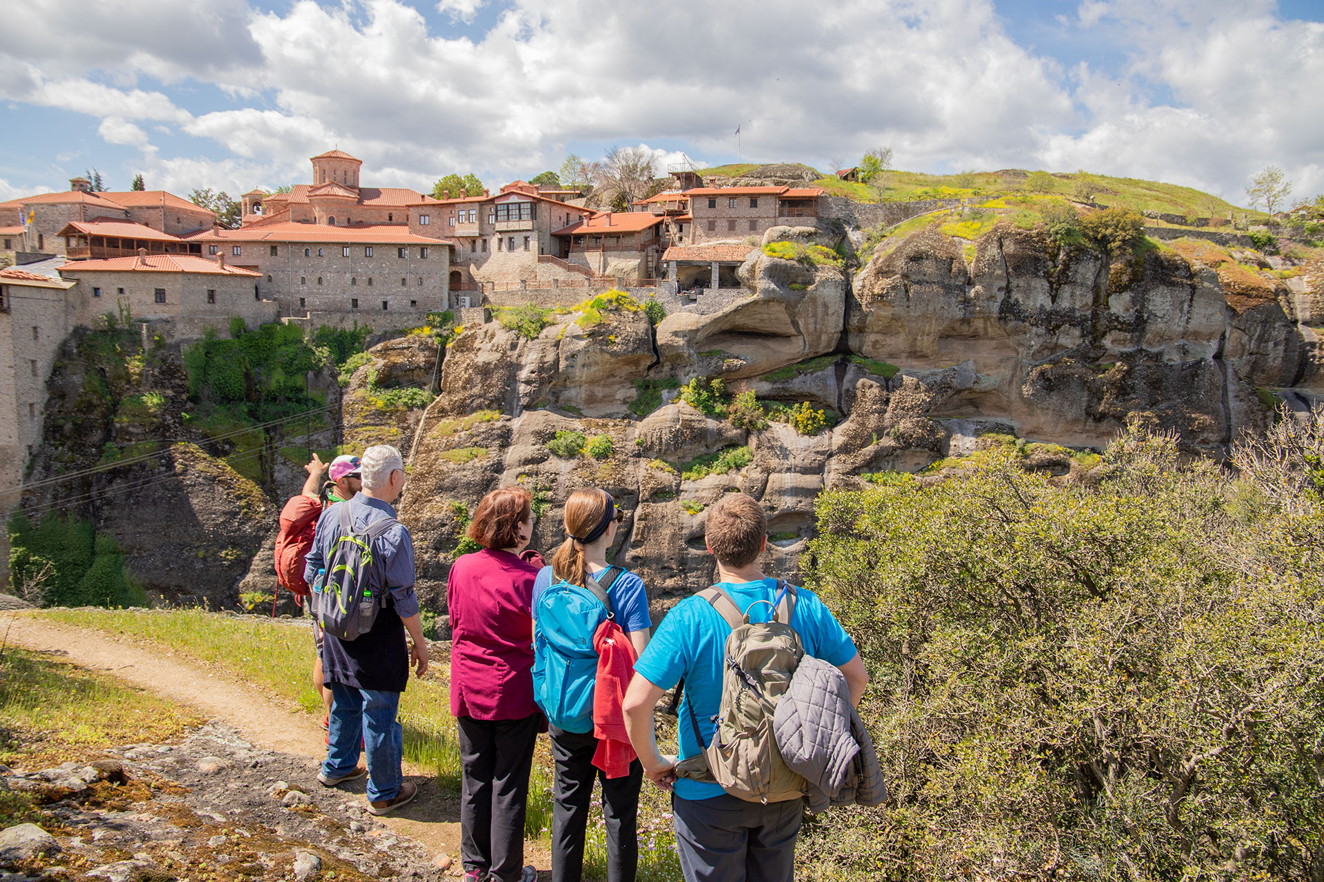 梅特歐拉（Meteora）健行遊，從卡拉巴卡或卡斯特拉奇出發，並參觀修 monastery