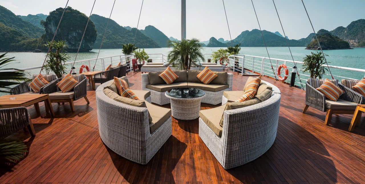 Cat Ba Catamanra Day Cruise: Lan Ha Bay & Viet Hai Village