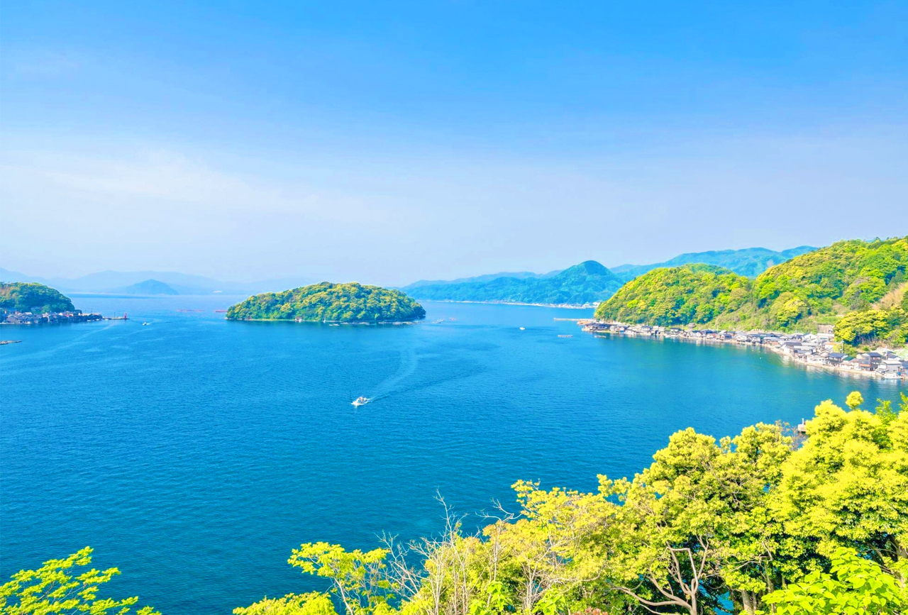 [Secret Place in Kyoto] Amanohashidate Spectacular View + Ine Funaya Fishing Port + Funaya Day + Miyama Gassho Village Thatched House Tour (Depart from Osaka)