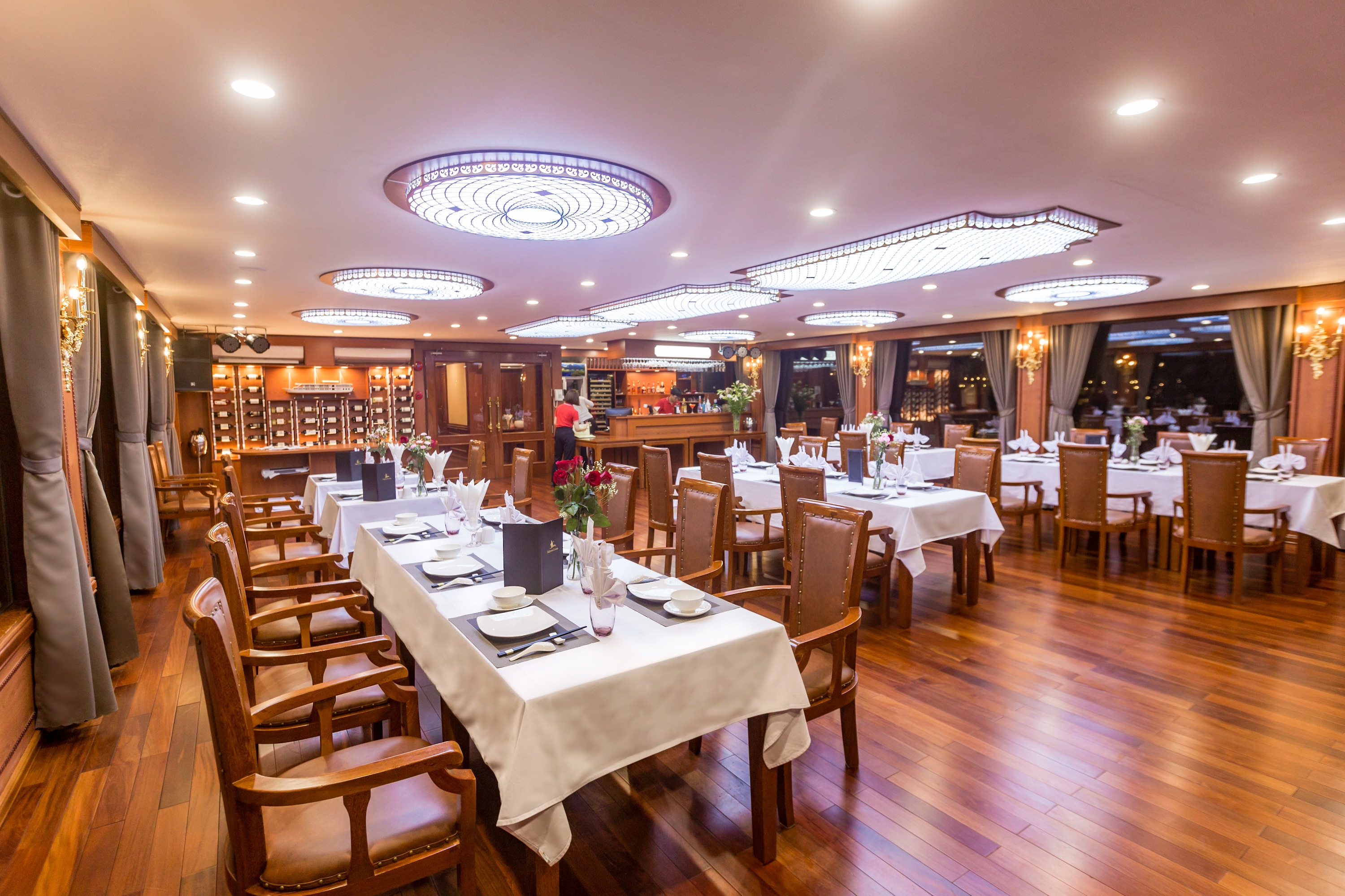 【新路線】2天1夜 下龍灣 & 蘭哈灣遊船探索之旅（Calypso Cruise提供）