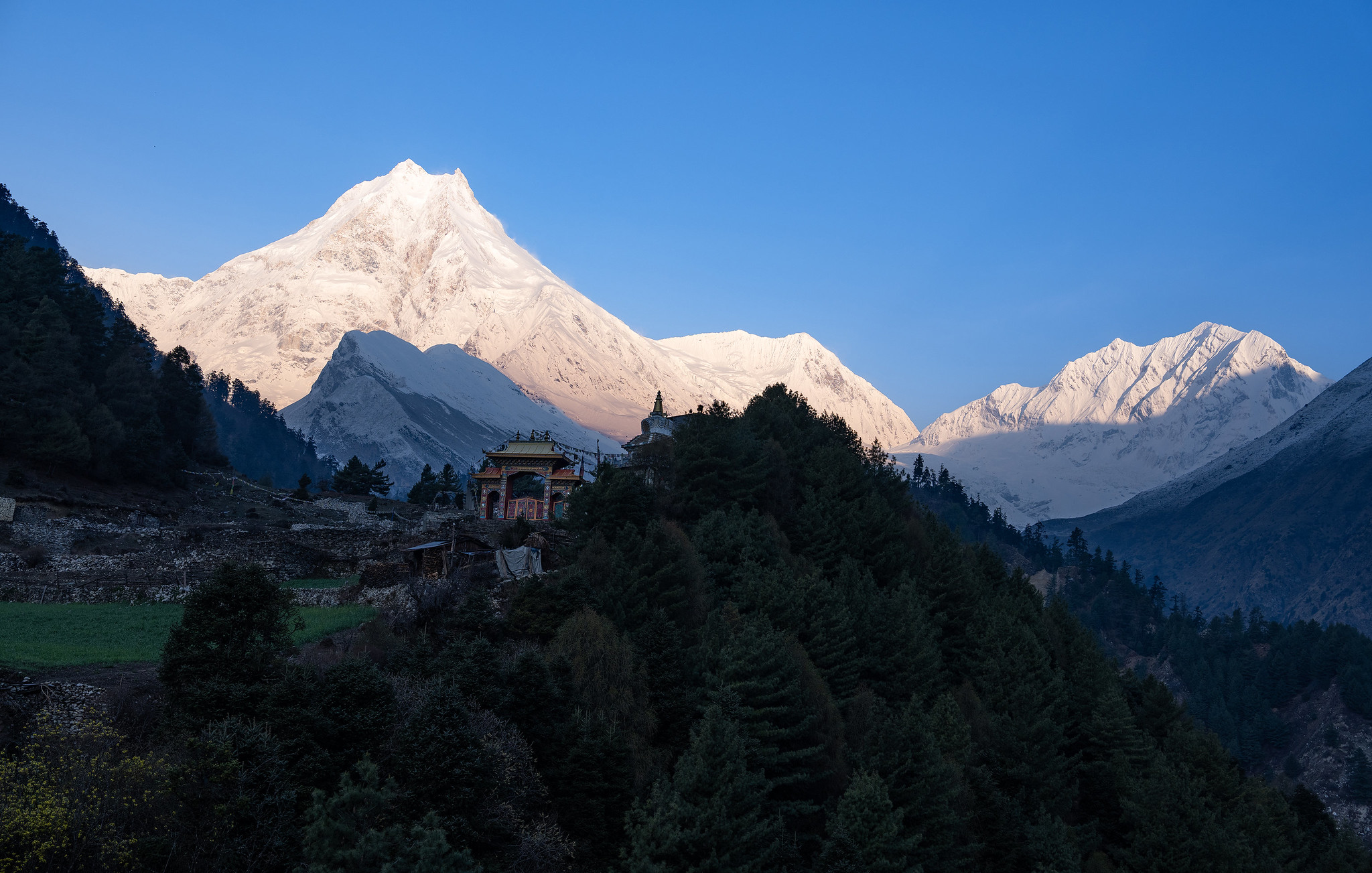 13D12N Manaslu Circuit Trek