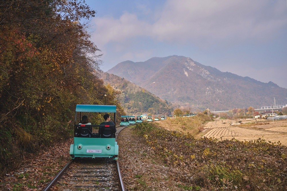 沿途將經過河流、隧道，並飽覽開闊的鄉村美景。