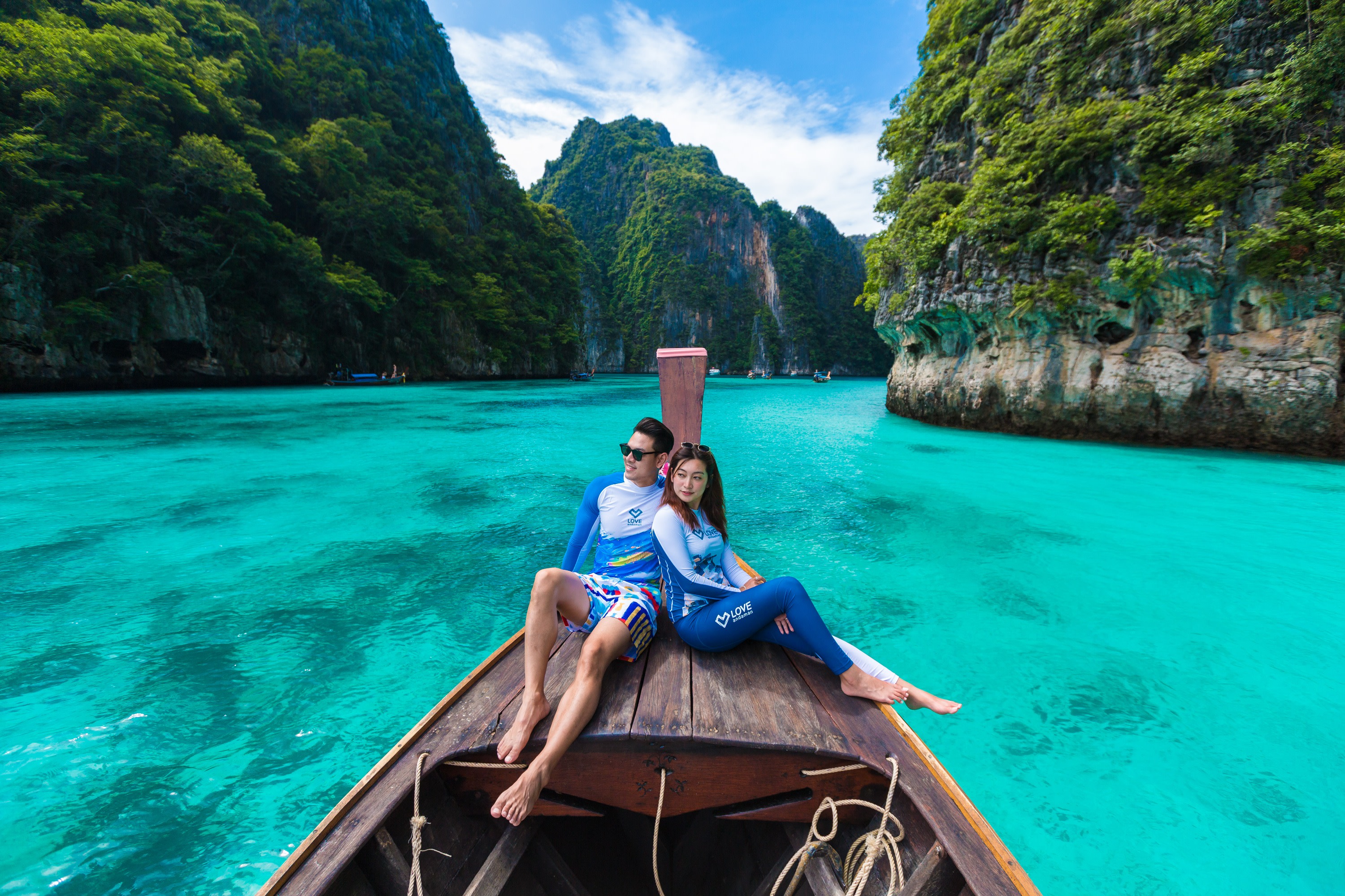 Phuket : Phi Phi, Maya & Bamboo Day Tour with Premium Speedboat