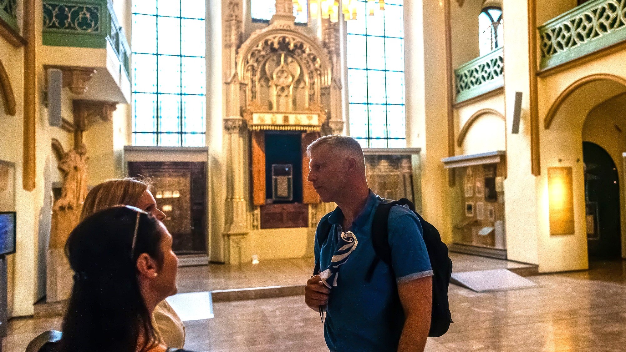 探索布拉格的猶太社區,參觀猶太教堂、紀念碑和歷史地標,深入了解其豐富故事。 探索布拉格的猶太社區,參觀猶太教堂、紀念碑和歷史地標,深入了解其豐富故事。