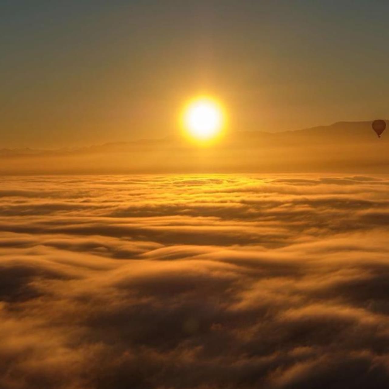 Hot Air Balloon Flight at Sunrise with Breakfast from Marrakech