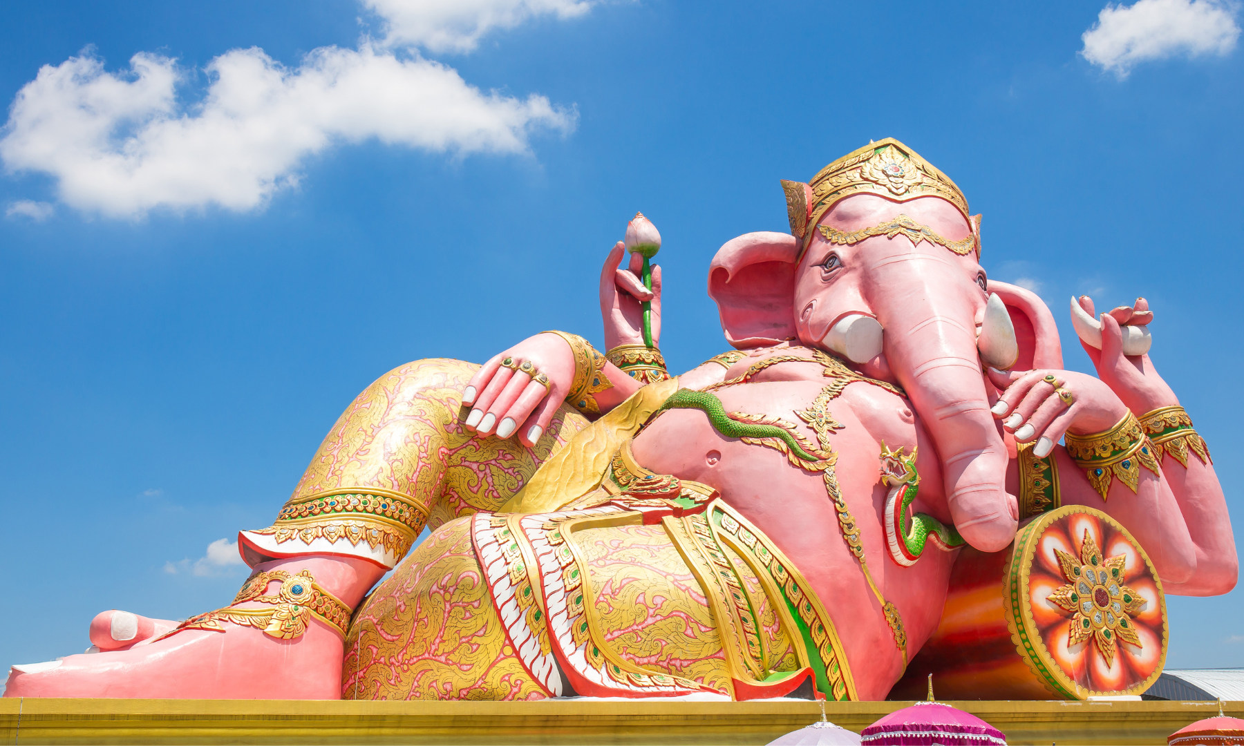 "Savoy" 3 Great Thai Lunch + Wishes Come True 3x Faster!? Popular Power Spot Pink Ganesha by Panda Bus (AC1P)