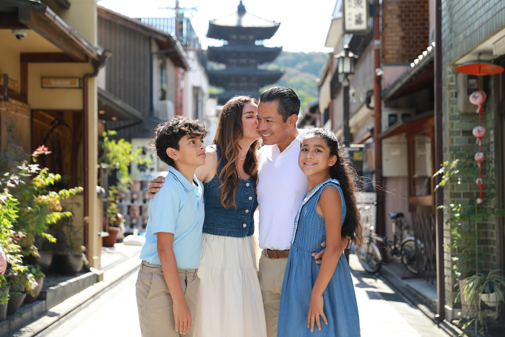 Kyoto Private Travel Photography Experience | Professional Photographer + Free Props + All Original Photos Delivered