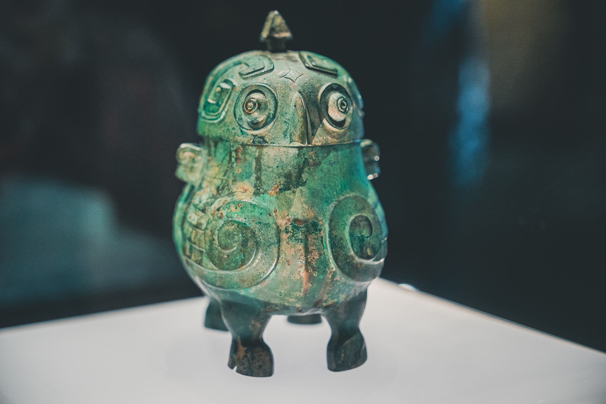 作為文物大省,山西博物院是眾多文化場館中最硬核的“網紅”,在這裡,文物璀璨,人流如織,你能看到來自不同年代、刻滿歲月痕跡的"老物件”時時訴說著古老的故事,你能看到對歷史痴迷的人群,飽含敬畏之心,徜徉其中,認知山西,感知山西...... 作為文物大省,山西博物院是眾多文化場館中最硬核的“網紅”,在這裡,文物璀璨,人流如織,你能看到來自不同年代、刻滿歲月痕跡的"老物件”時時訴說著古老的故事,你能看到對歷史痴迷的人群,飽含敬畏之心,徜徉其中,認知山西,感知山西......