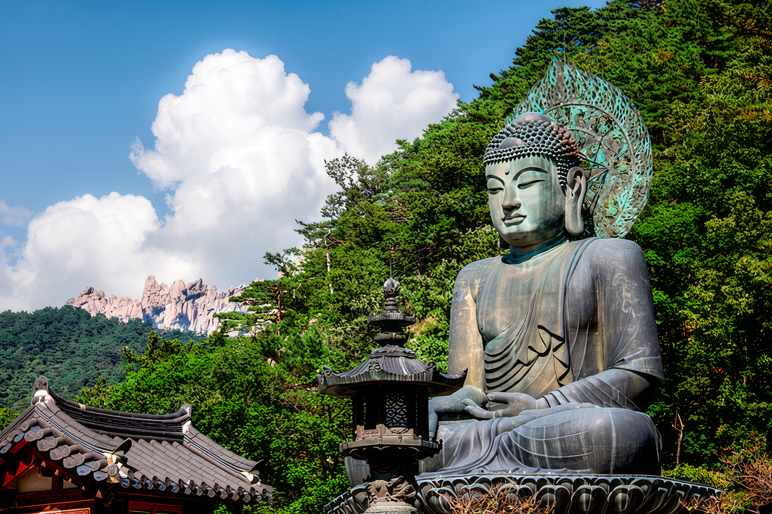 沉浸在雪嶽山的美景中，雄偉的山峰、充滿活力的森林和寧靜的小徑正等著您來探索。