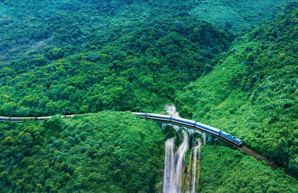 Da Nang - Dong Hoi Train by Vietnam Railways