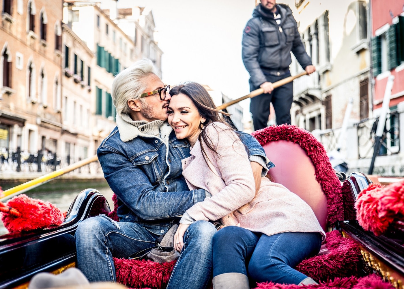 Романтическая прогулка на гондоле с живой серенадой по Гранд-каналу