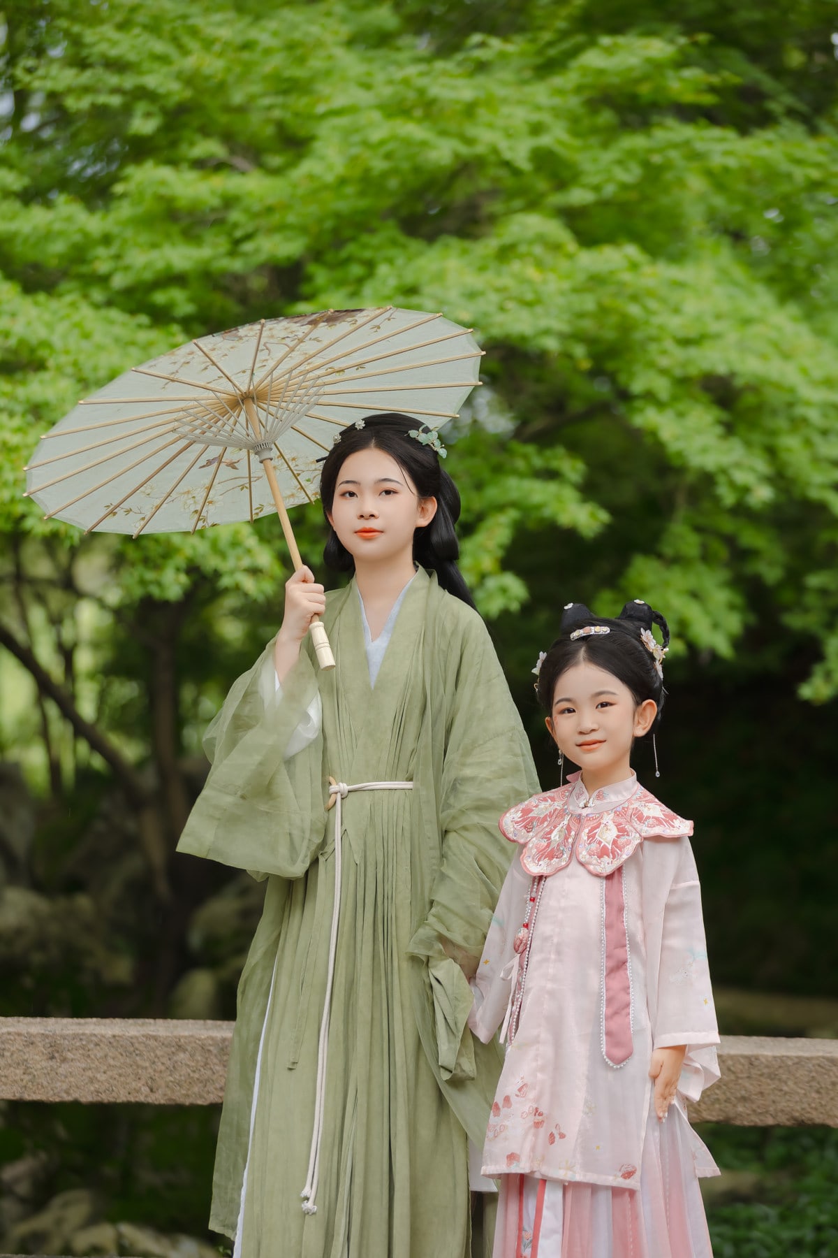 蘇州漢服旅拍（含漢服服裝+化妝+髮型髮飾+道具+底片全送）