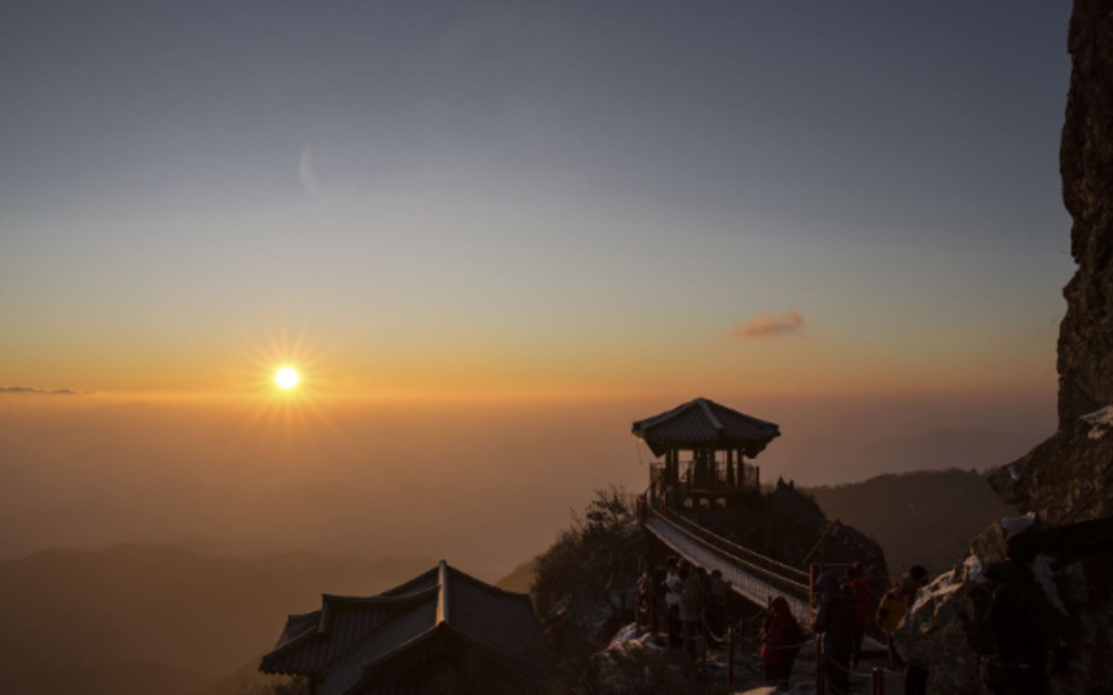 Geumosan Mountain Full-Day Small Group Hiking Tour