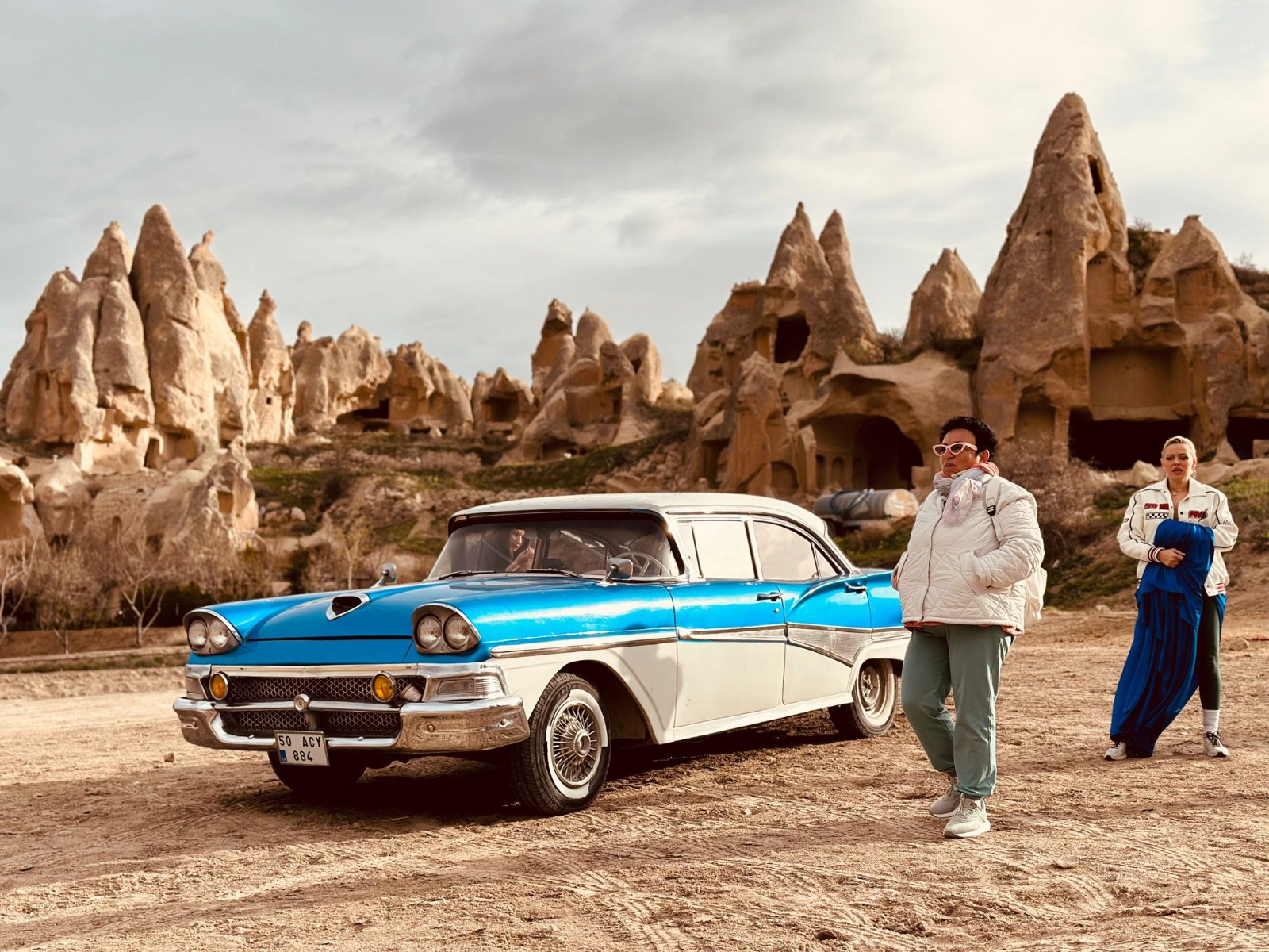 Flying Dress Photo Shoot with Multiple Options in Cappadocia