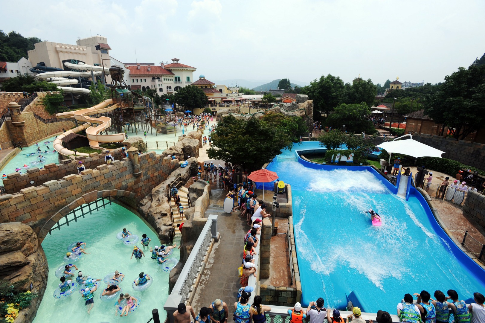 Caribbean Bay Water Park in Yongin