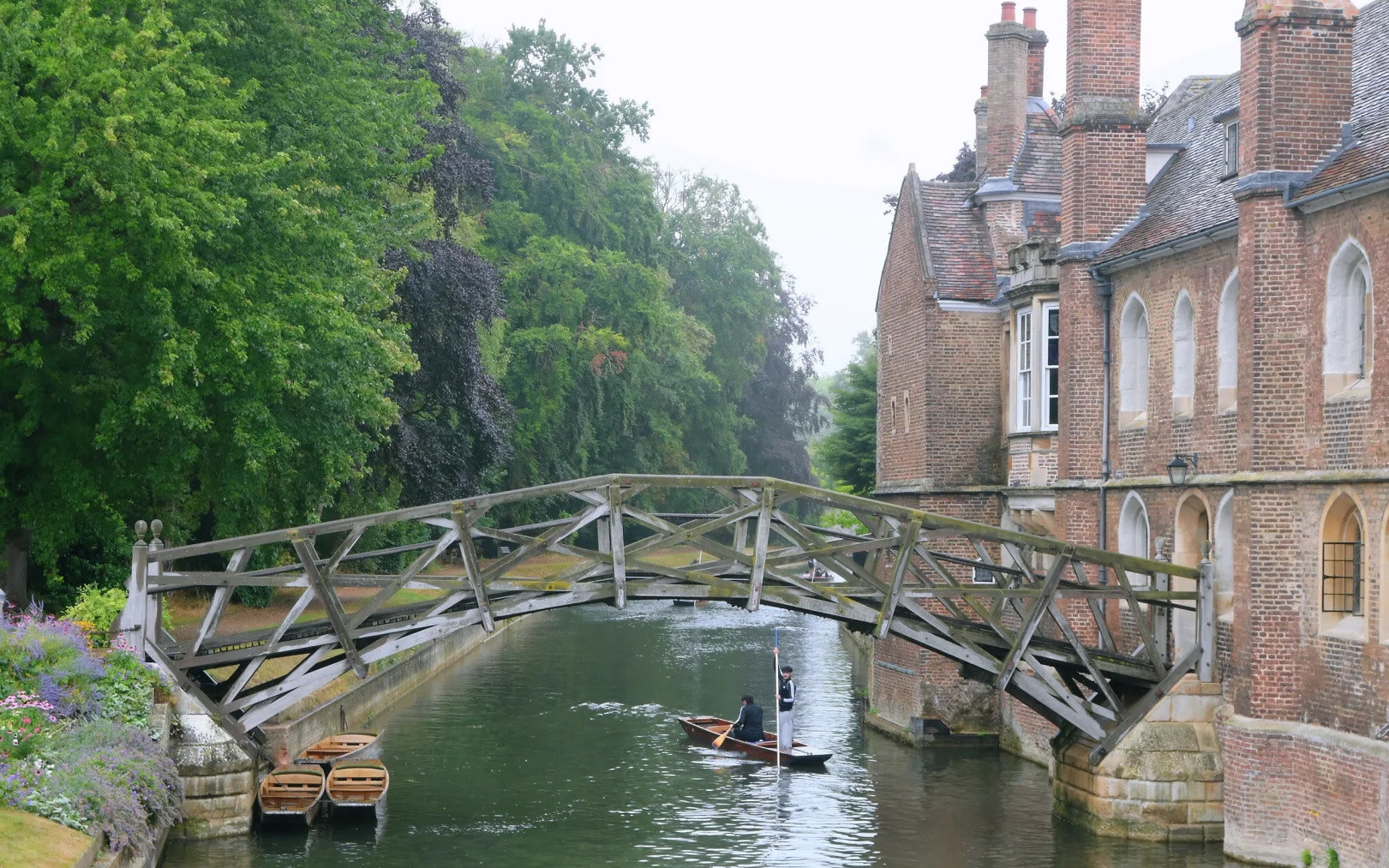 Oxford & Cambridge Full-Day Small Group Tour with Guide