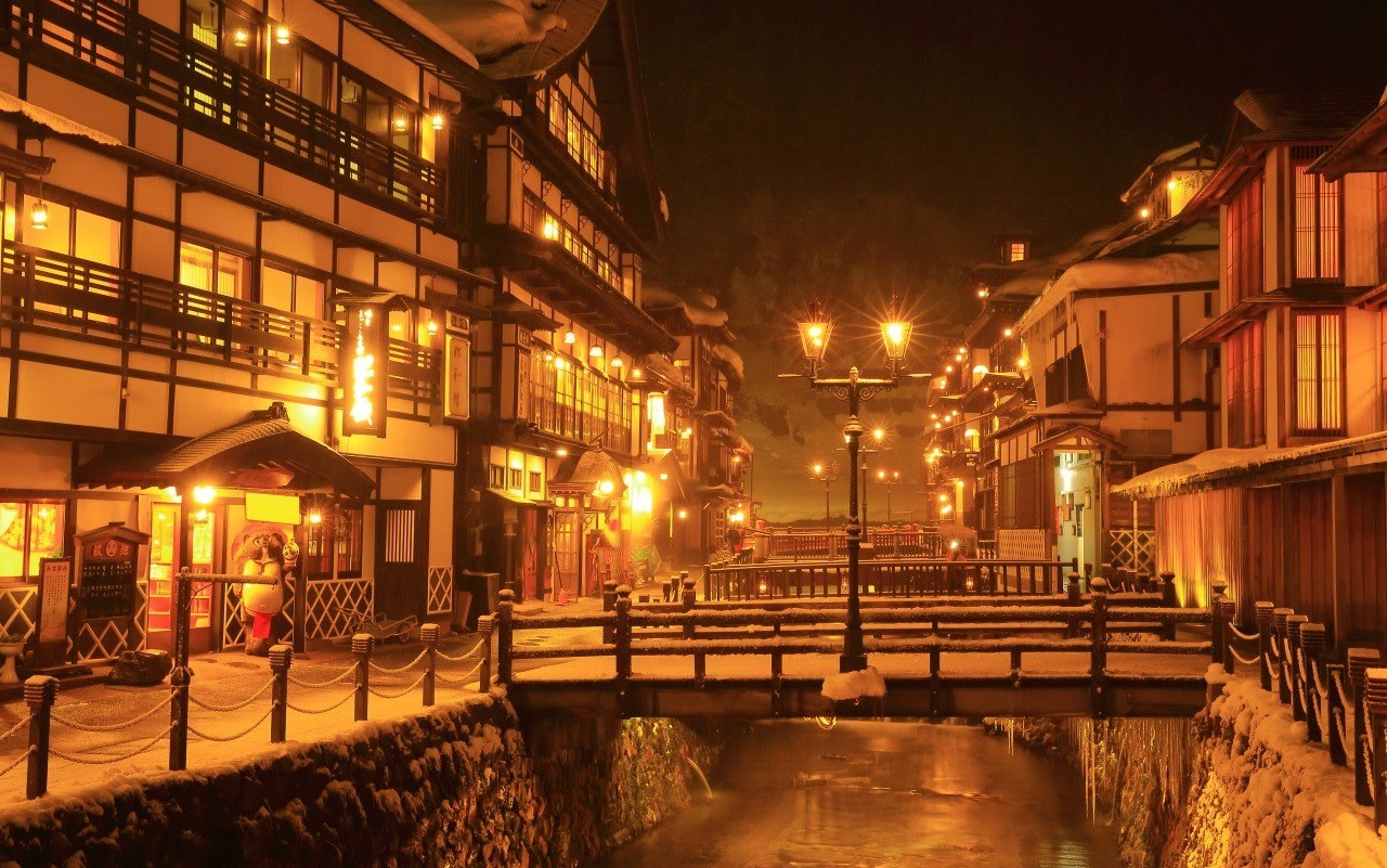 Ginzan Onsen & Zao Fox Village One Day Tour 