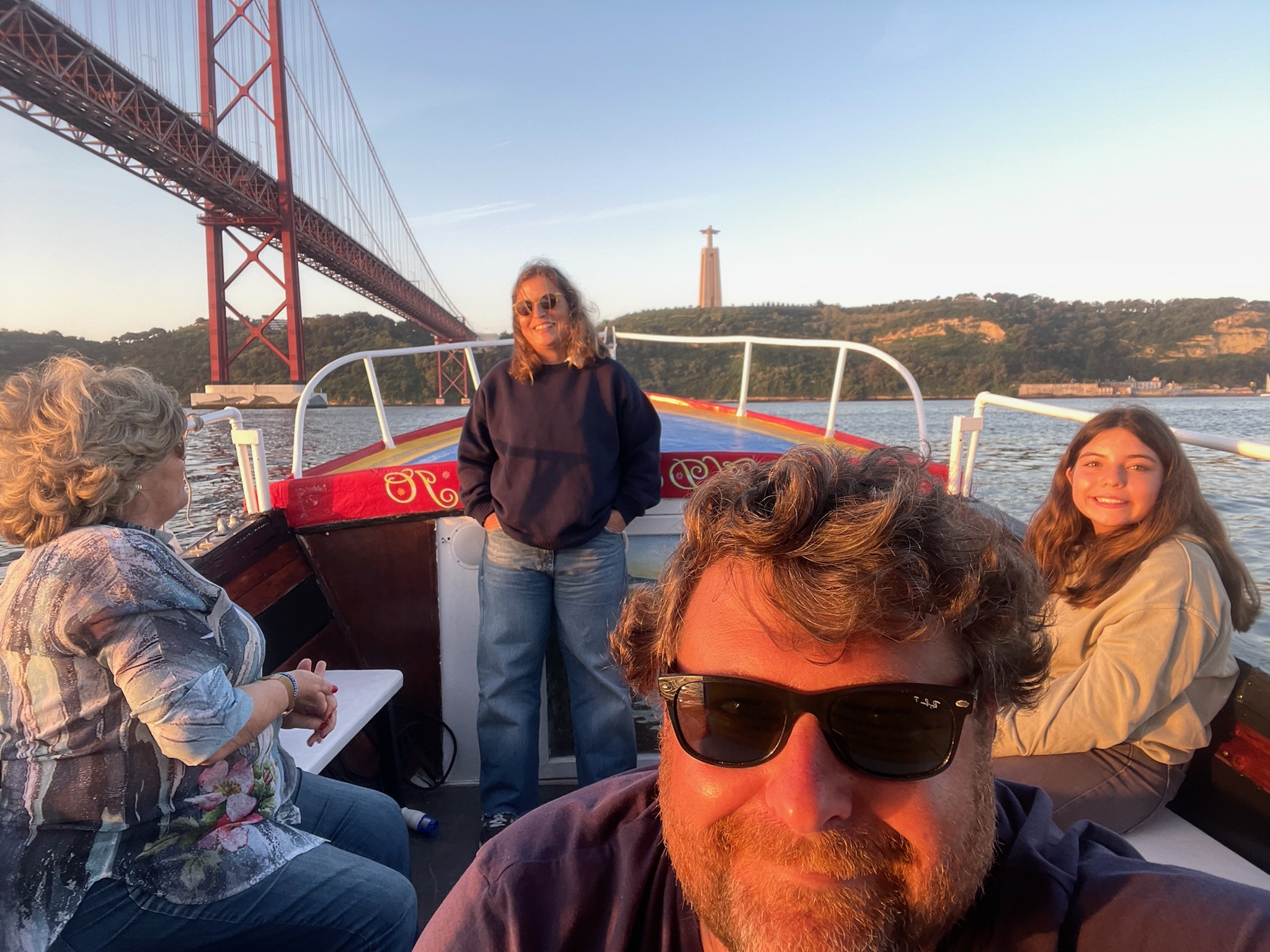 Lisbon: FULLY IMMERSIVE TRADITIONAL BOAT TOUR