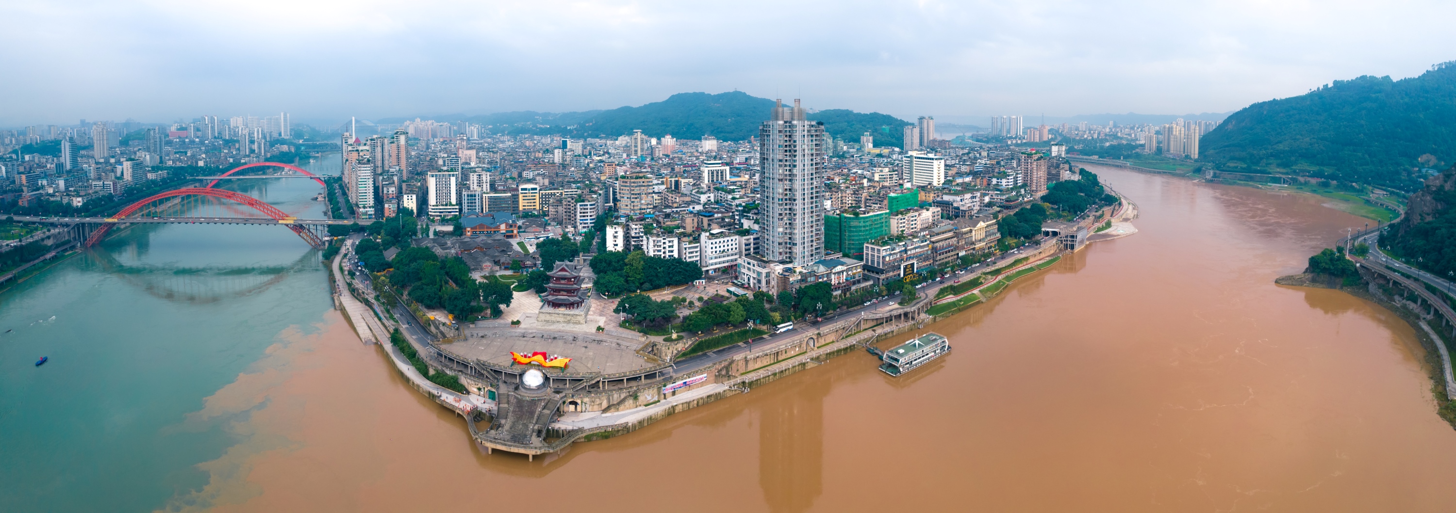 重慶來往宜賓市 私人接送