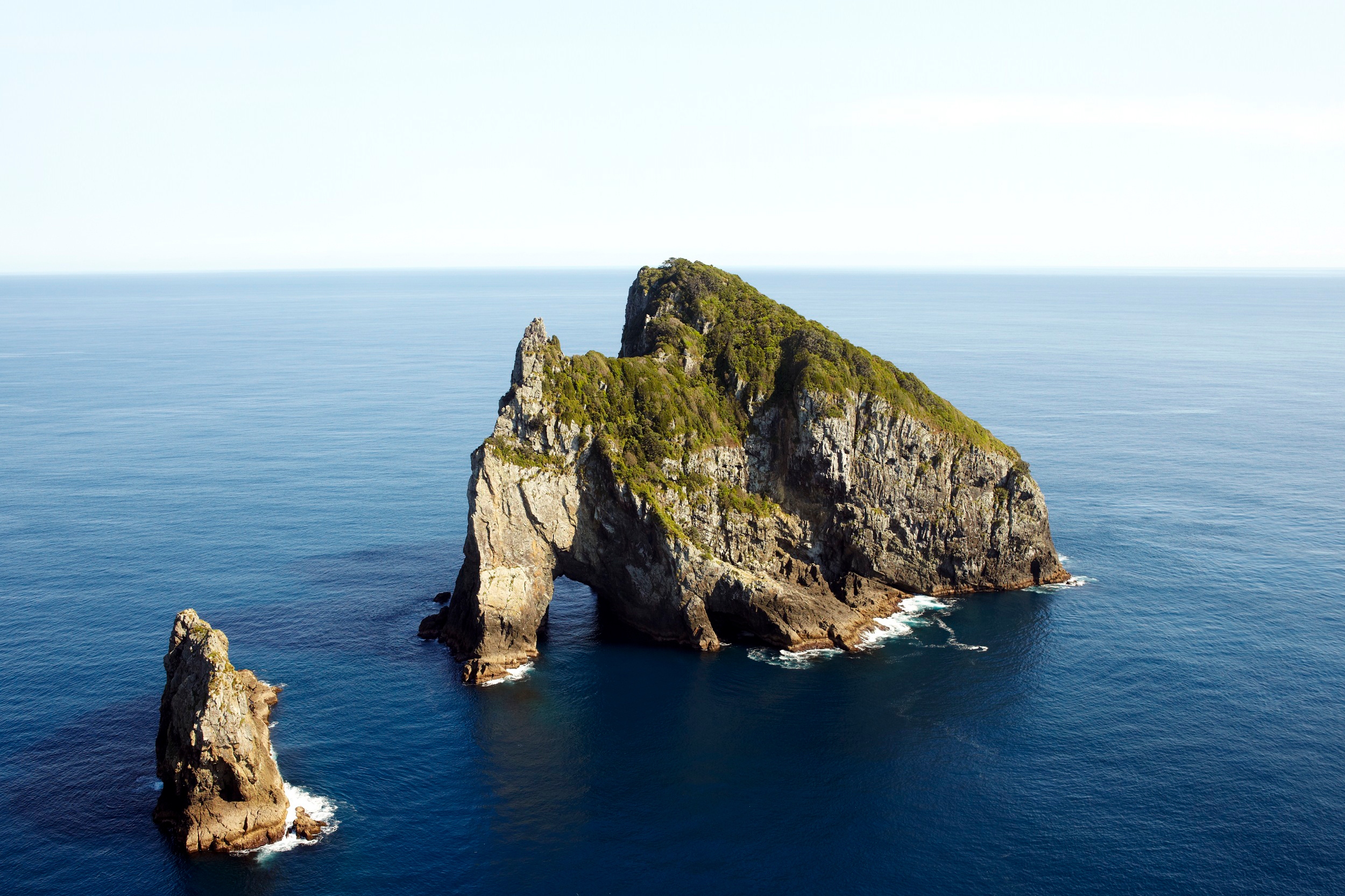 島嶼灣巖中洞（The Hole in the Rock）遊輪 & 島嶼探索之旅