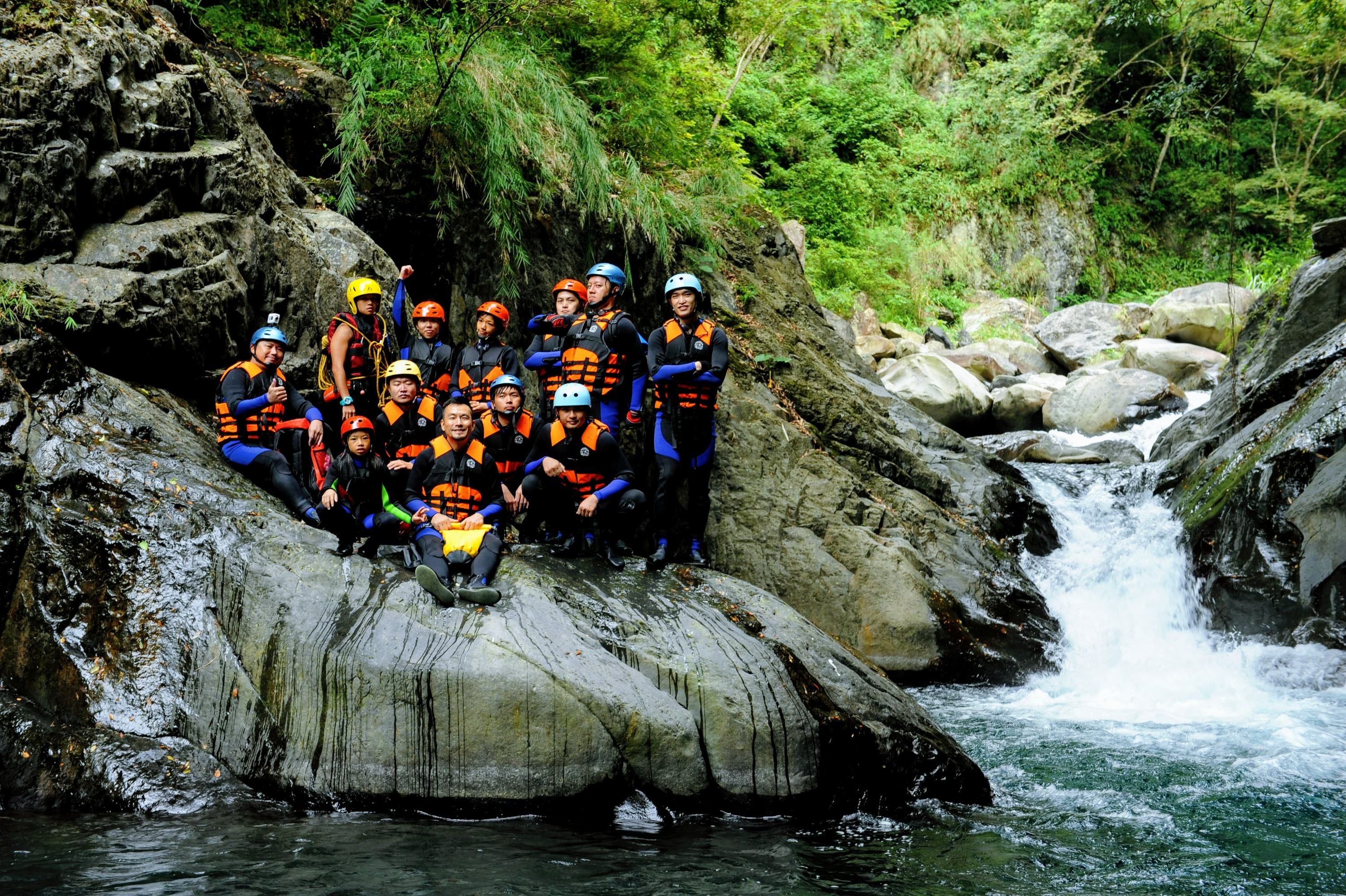 New Taipei Wulai | Jiajiuliao River Natural Waterslide Canyoning Experience