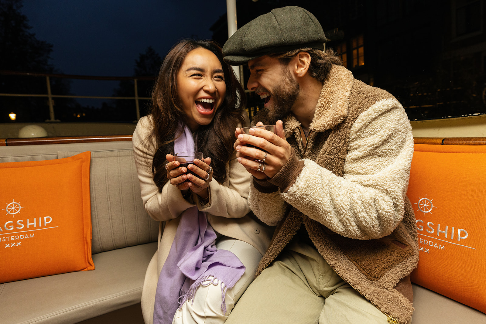 Sip wine, mulled wine, or beer while enjoying sparkling canal lights