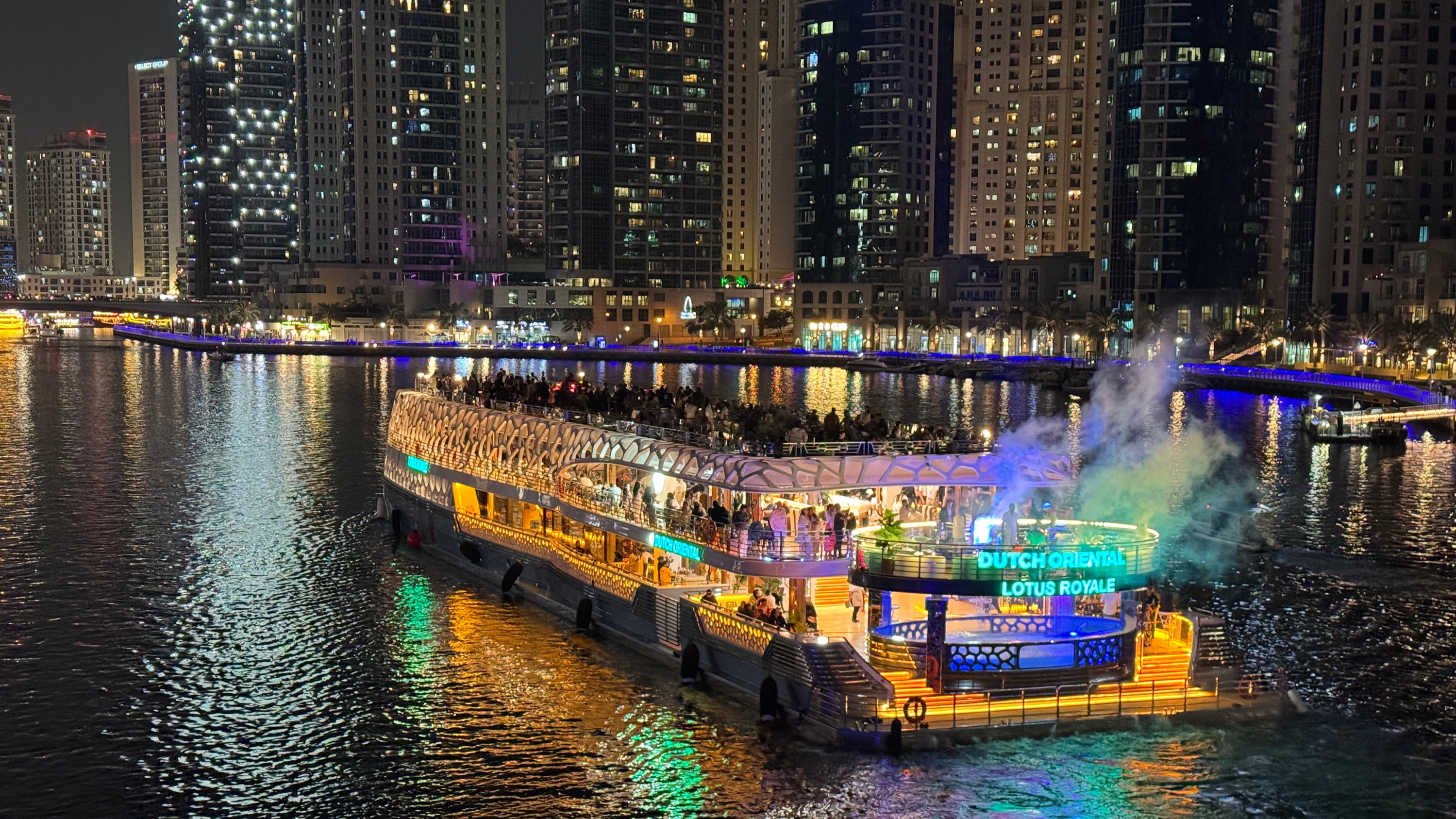 迪拜Lotus Royale跨年夜豪華遊艇之旅