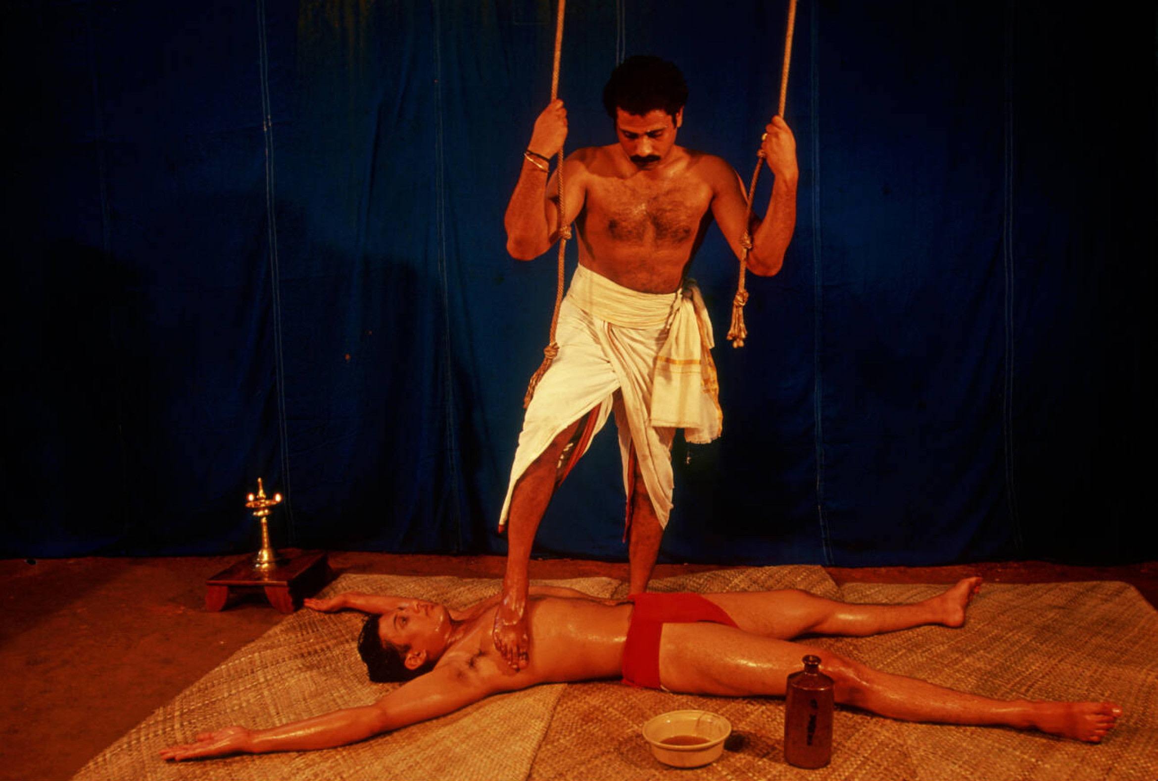 Traditional Chavutti Thirumal Kalari Massage Experience