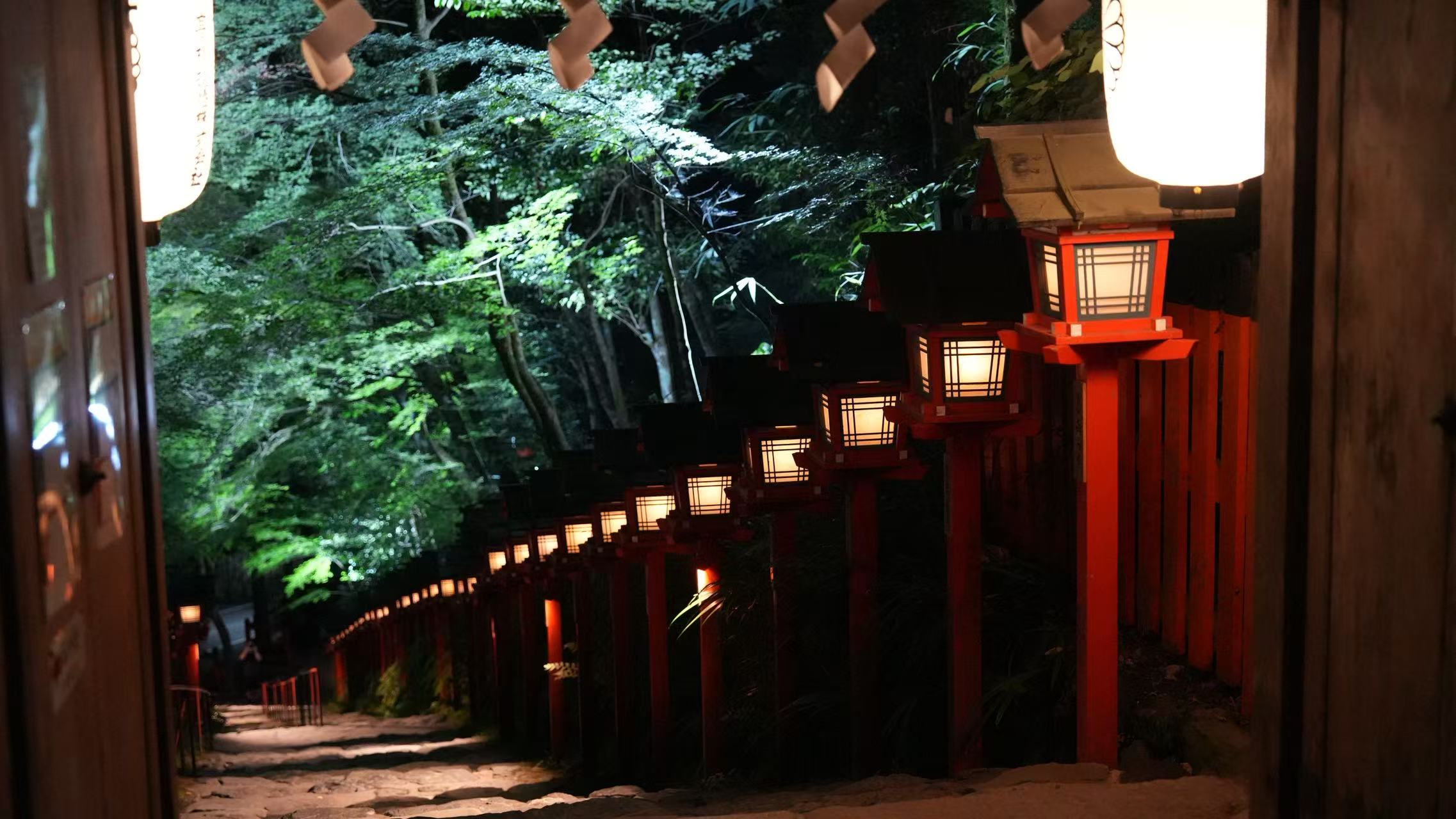 Kyoto: Arashiyama Bamboo Grove, Kinkaku-ji Temple, and Kifune Shrine Day Tour