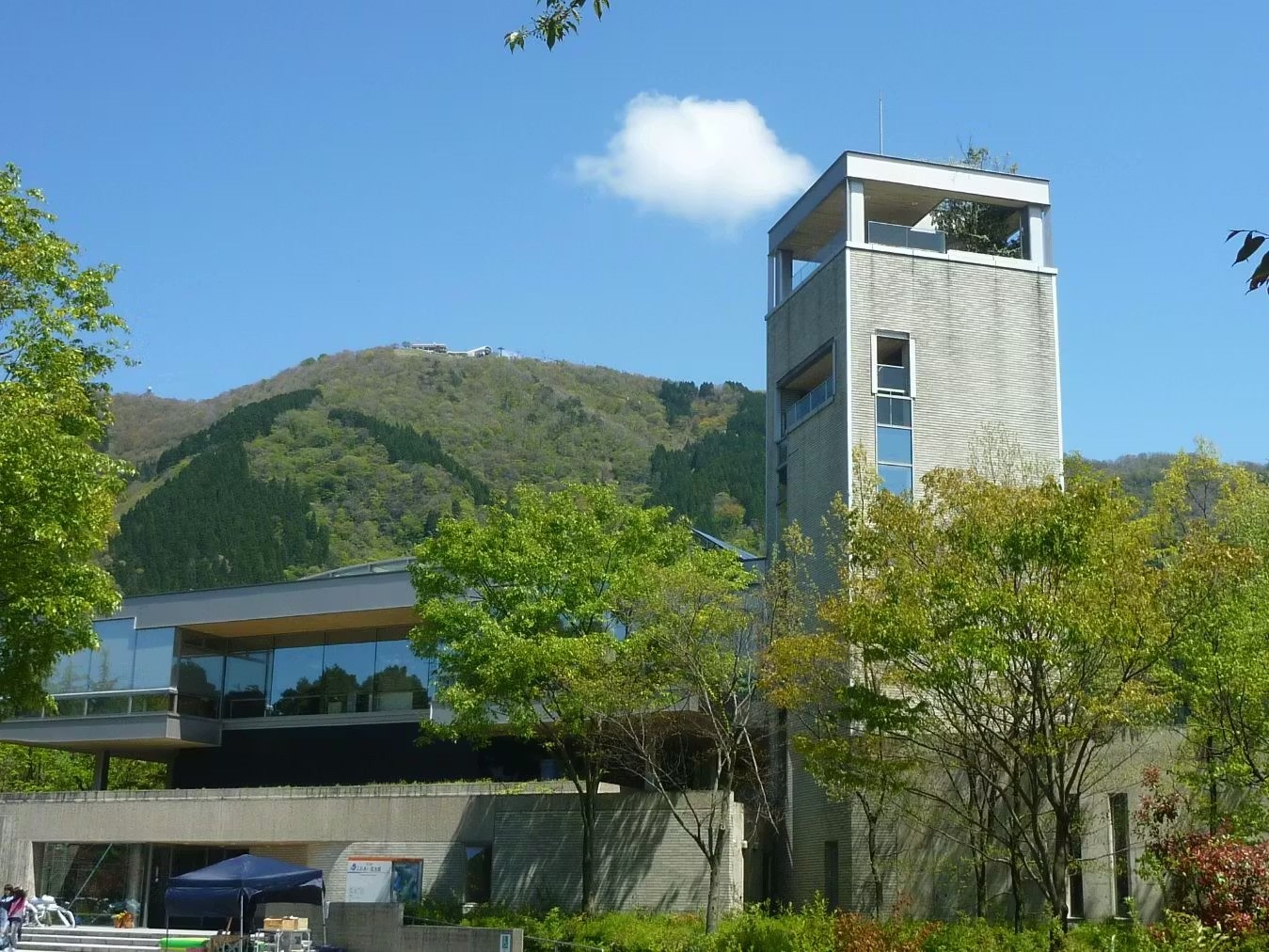 日本海侧首座充分利用剑岳丰富大自然的昆虫馆。