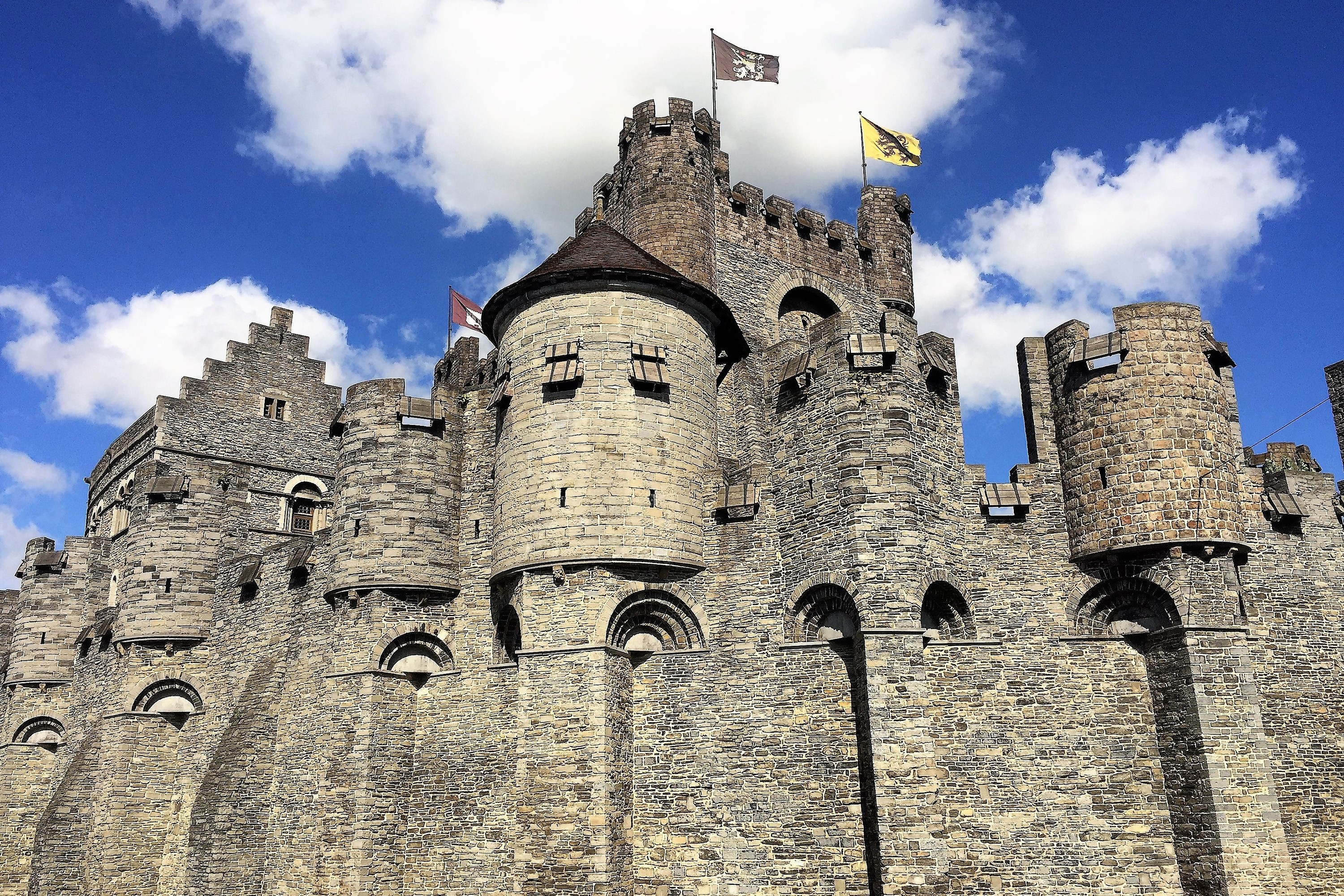 Ghent Walking Tour with Beer and Chocolate Tastings. 