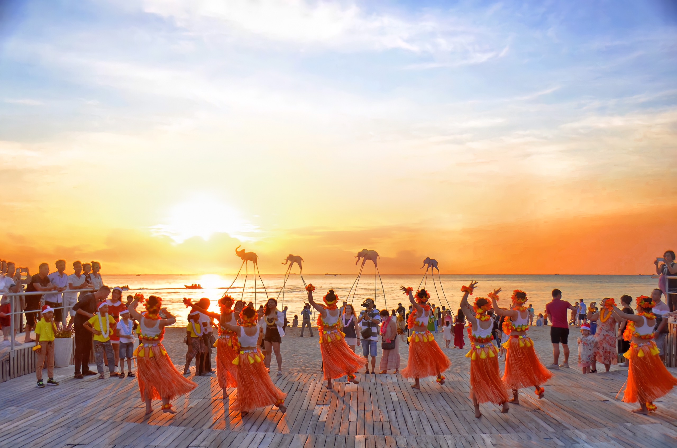 Sunset Sanato Phu Quoc Hotel + VinWonders Phu Quoc/Vinpearl Safari Ticket