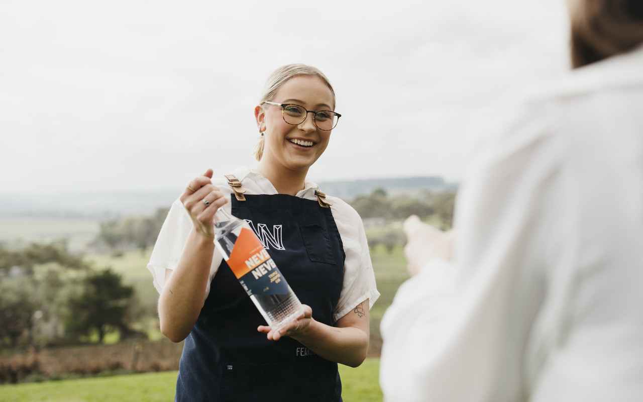 Premium Gin Masterclass Italiya ko‘cha taomlari ziyofati bilan