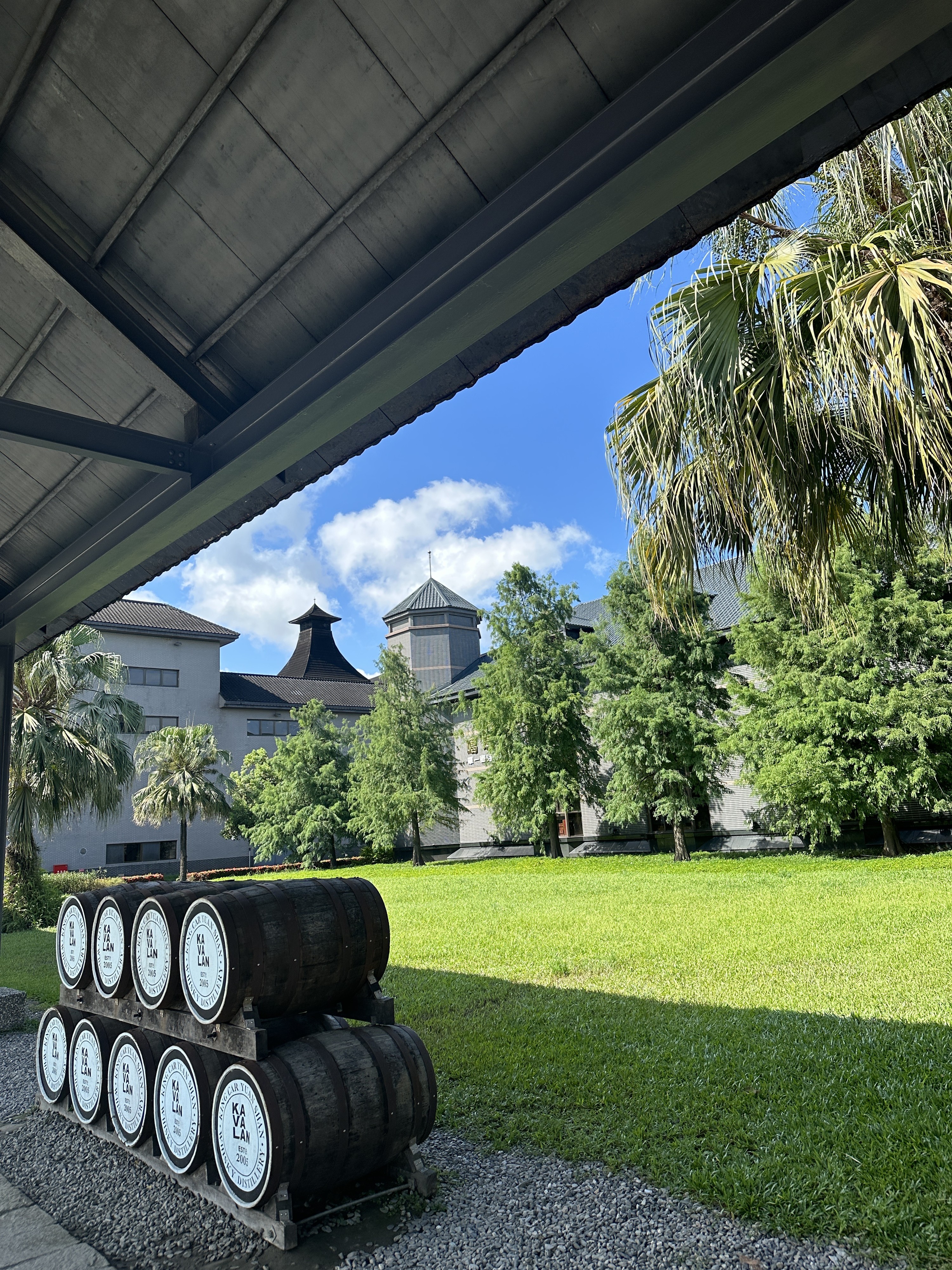 Taiwan Outskirts Bus Tour - Taipei Departure: Kavalan Distillery, Jiaoxi Hot Spring Village, Bambi Land, National Center for Traditional Arts with Korean Guide 