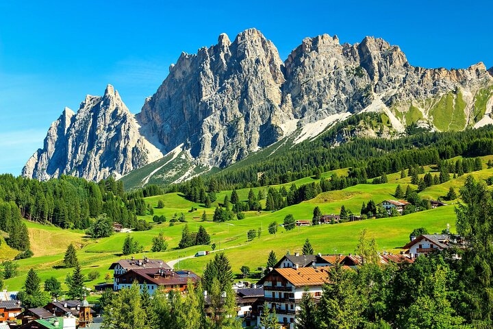 Dolomites, Lake Misurina, and Cortina Trip from Venice