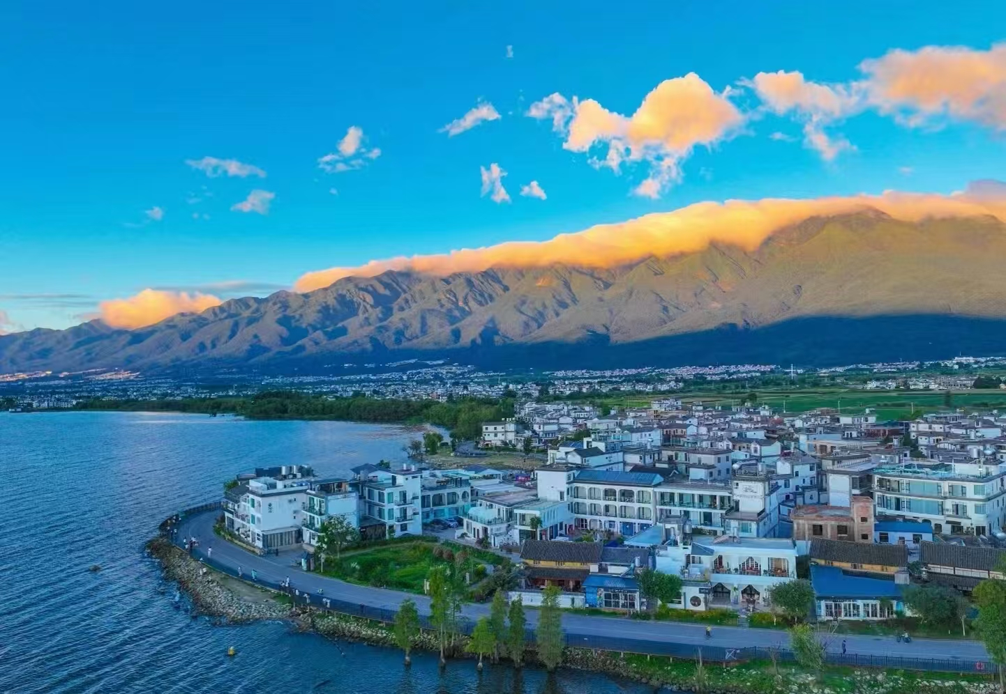 【易遊網自營】雲南大理環洱海1日遊（喜洲古鎮+海西洱海生態廊道+扎染體驗+雙廊+小普陀+2-8人小團））