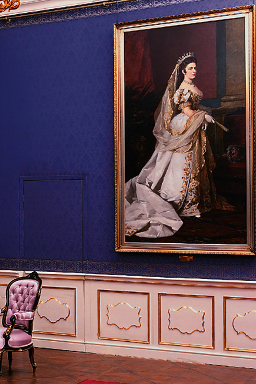 Budapest Sissi Palace Tour (Equestrian Show and Local Lunch)