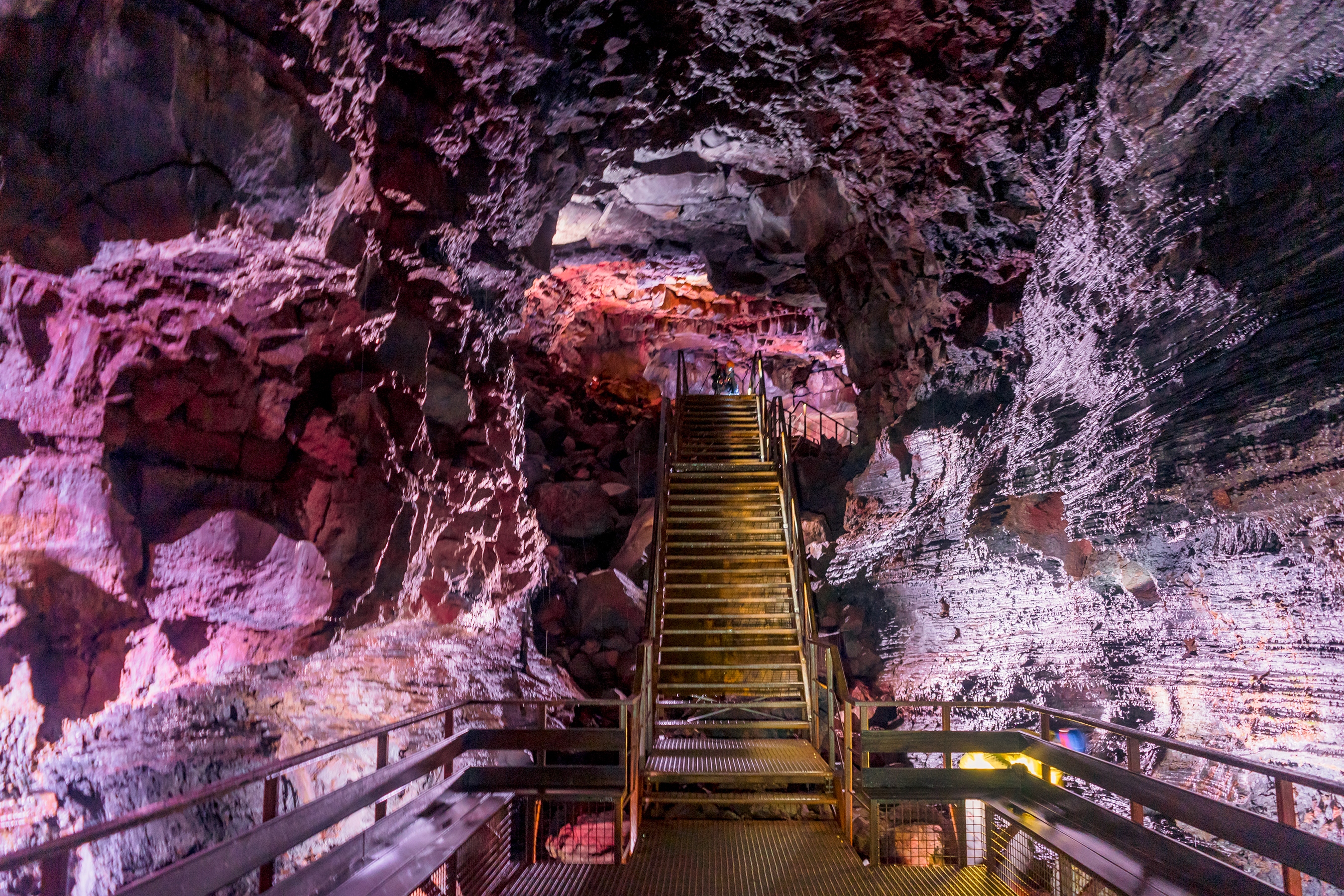 The Lava Tunnel Tour in Raufarholshellir