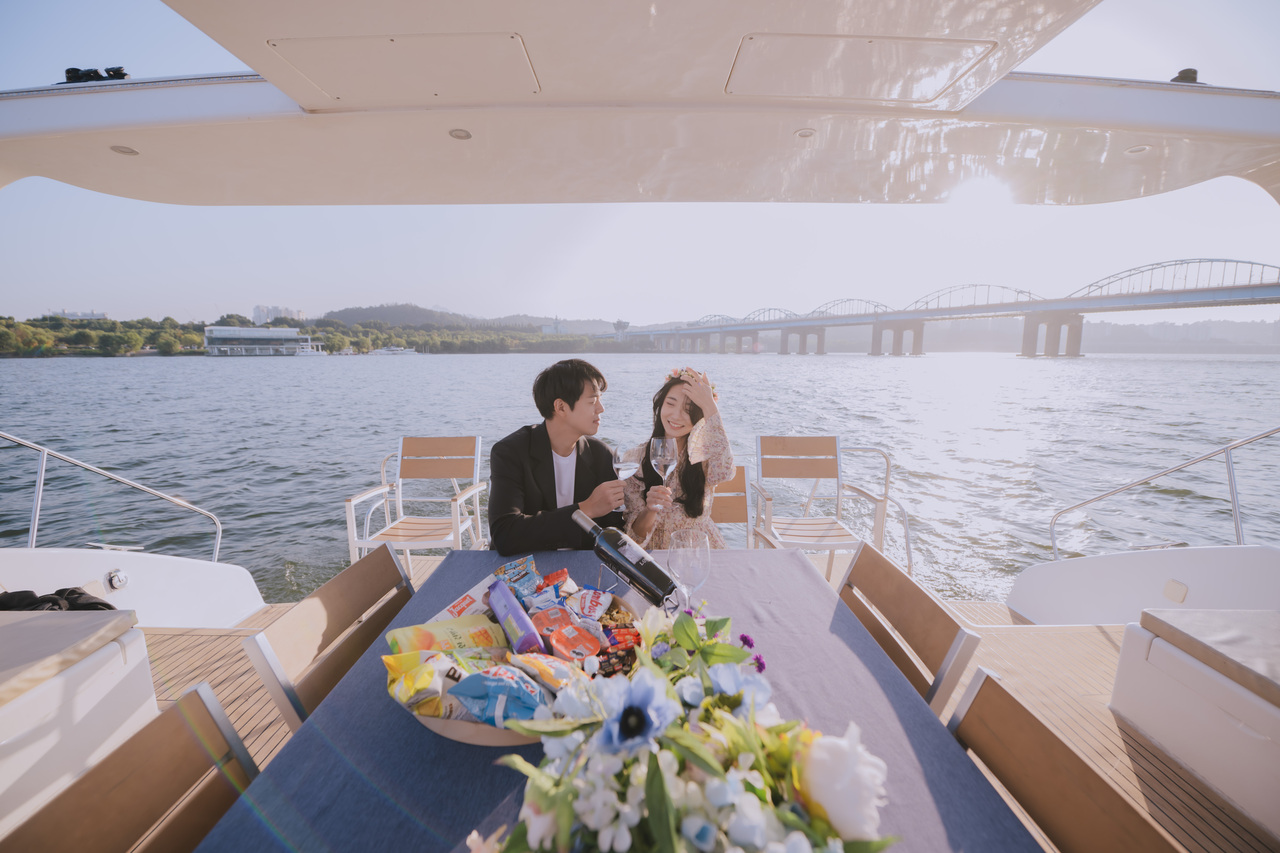 您可在此享受悠閒靜謐的時光，沉浸在美妙的音樂之中。