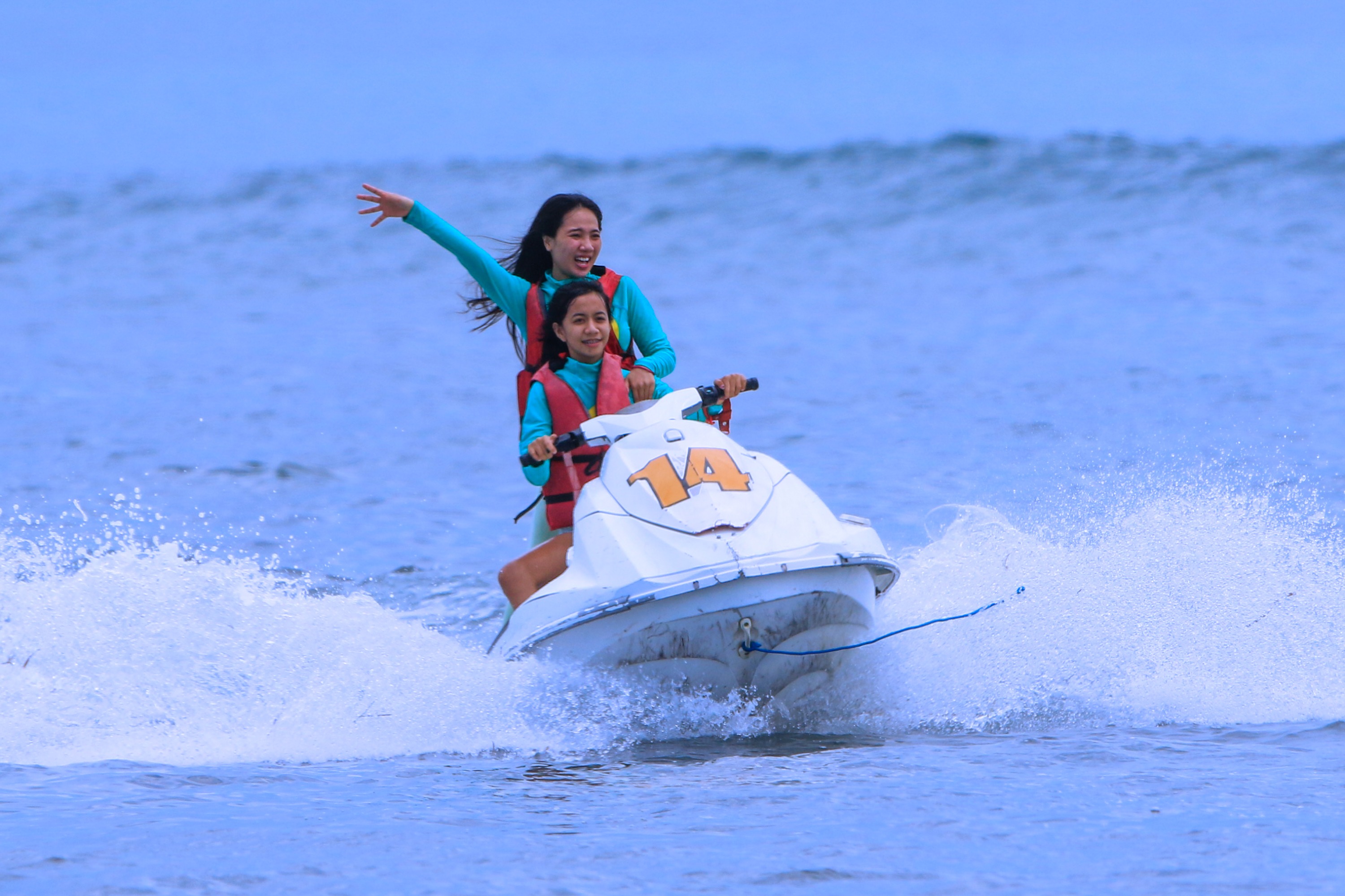 丹絨貝諾瓦海灘水上摩托車 & 水上運動組合趣味體驗