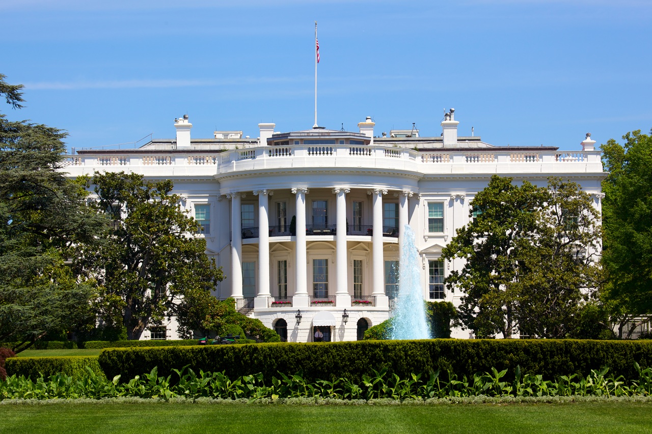 Capture unforgettable moments at the historic White House, a true U.S. landmark