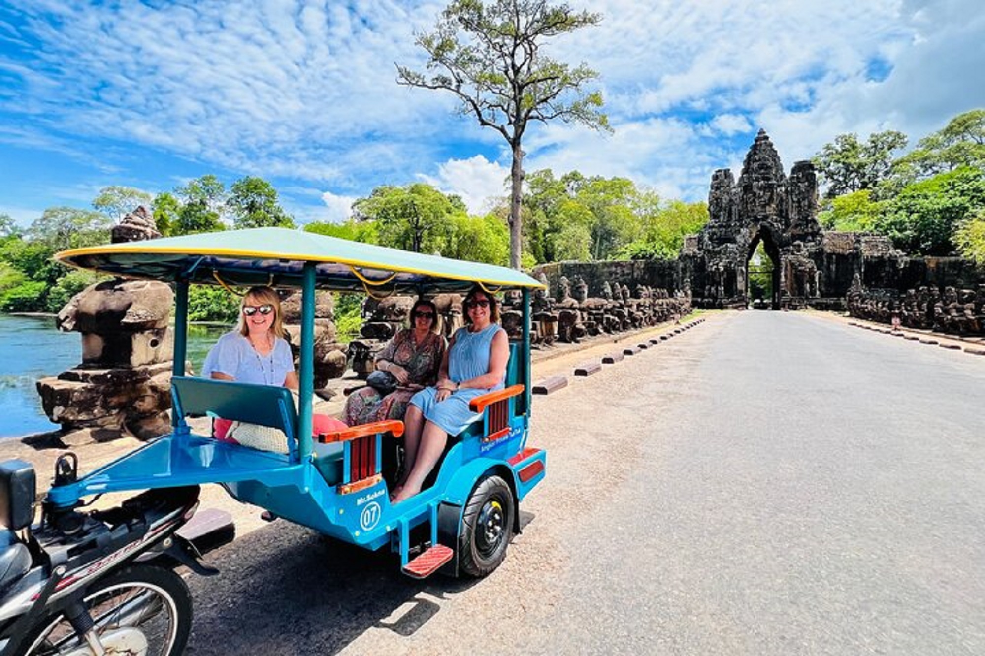 私人嘟嘟車全日寺廟之旅