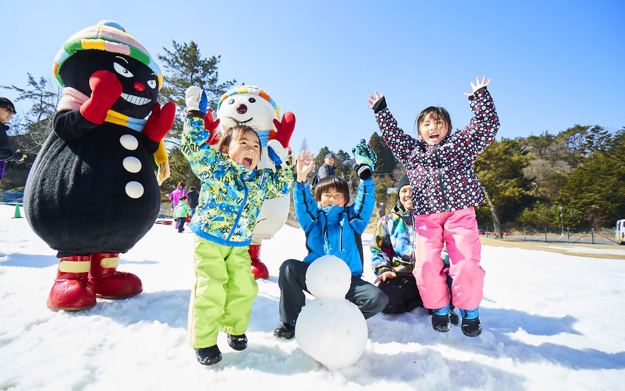 Mt Rokko Snow Park and Arima Onsen Ski Tour from Osaka