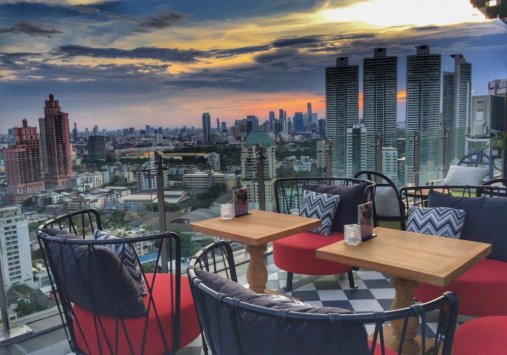 Mojjo Rooftop Lounge & Bar - 曼谷天空風景酒店