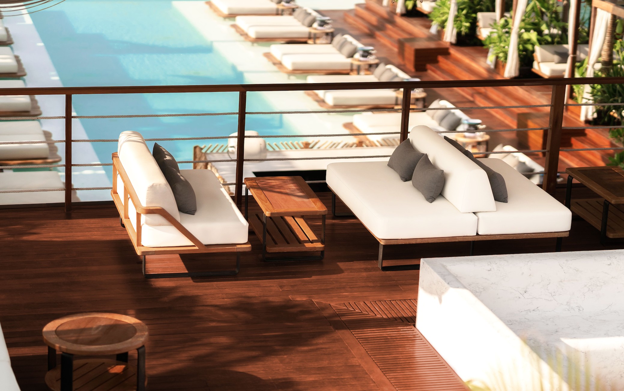 尤娜海灘俱樂部體驗（Yona Beach Club Experience Phuket）