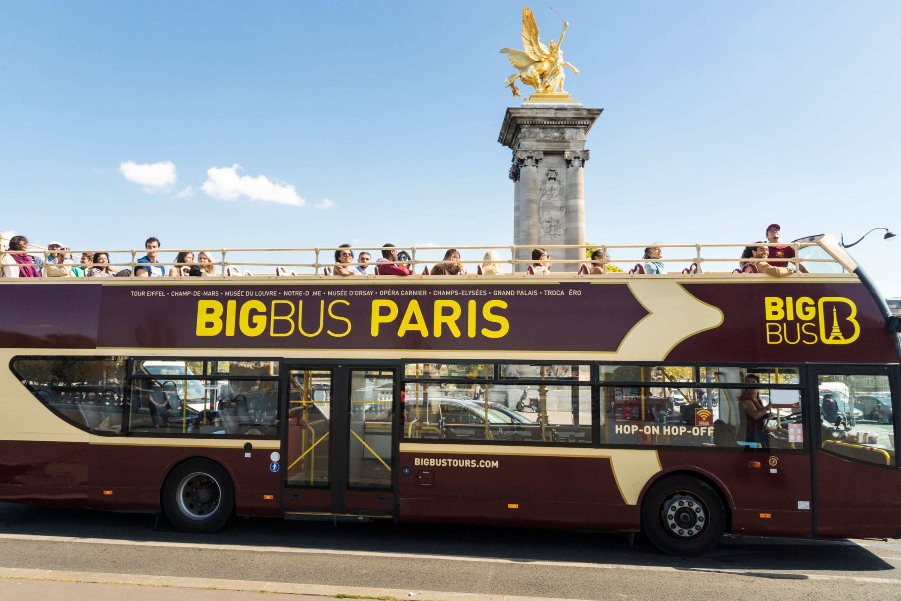 搭乘 Big Bus 隨上隨下觀光巴士 1 日遊,以自己的步調暢遊巴黎! 搭乘 Big Bus 隨上隨下觀光巴士 1 日遊,以自己的步調暢遊巴黎!