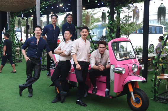 曼谷人氣猛男餐廳打卡一日遊：Bubble in the Forest Cafe＆76 GARAGE 餐廳
