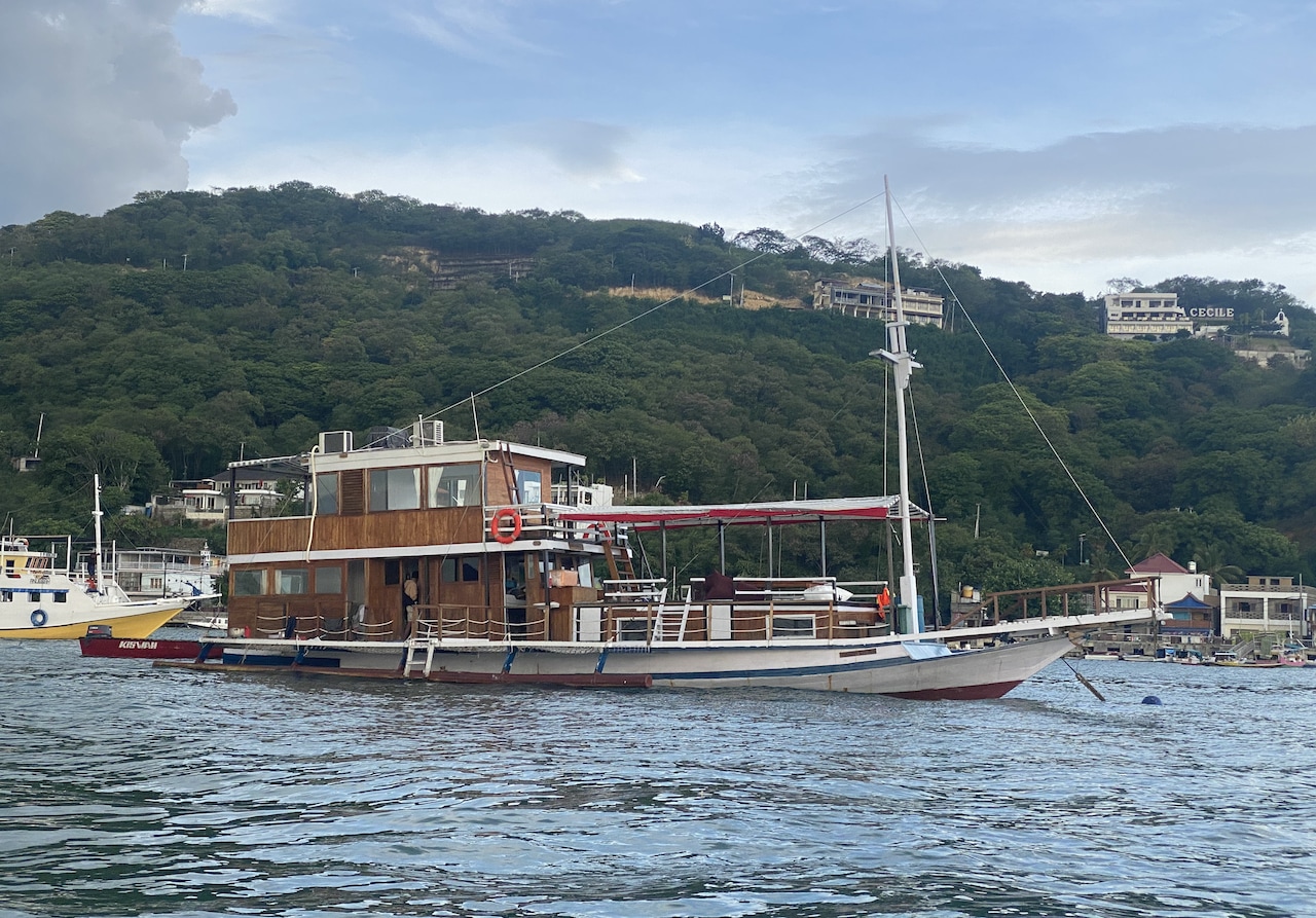 Ophelia Phinisi Sailing 科莫多島船宿之旅 拉布安巴佐
