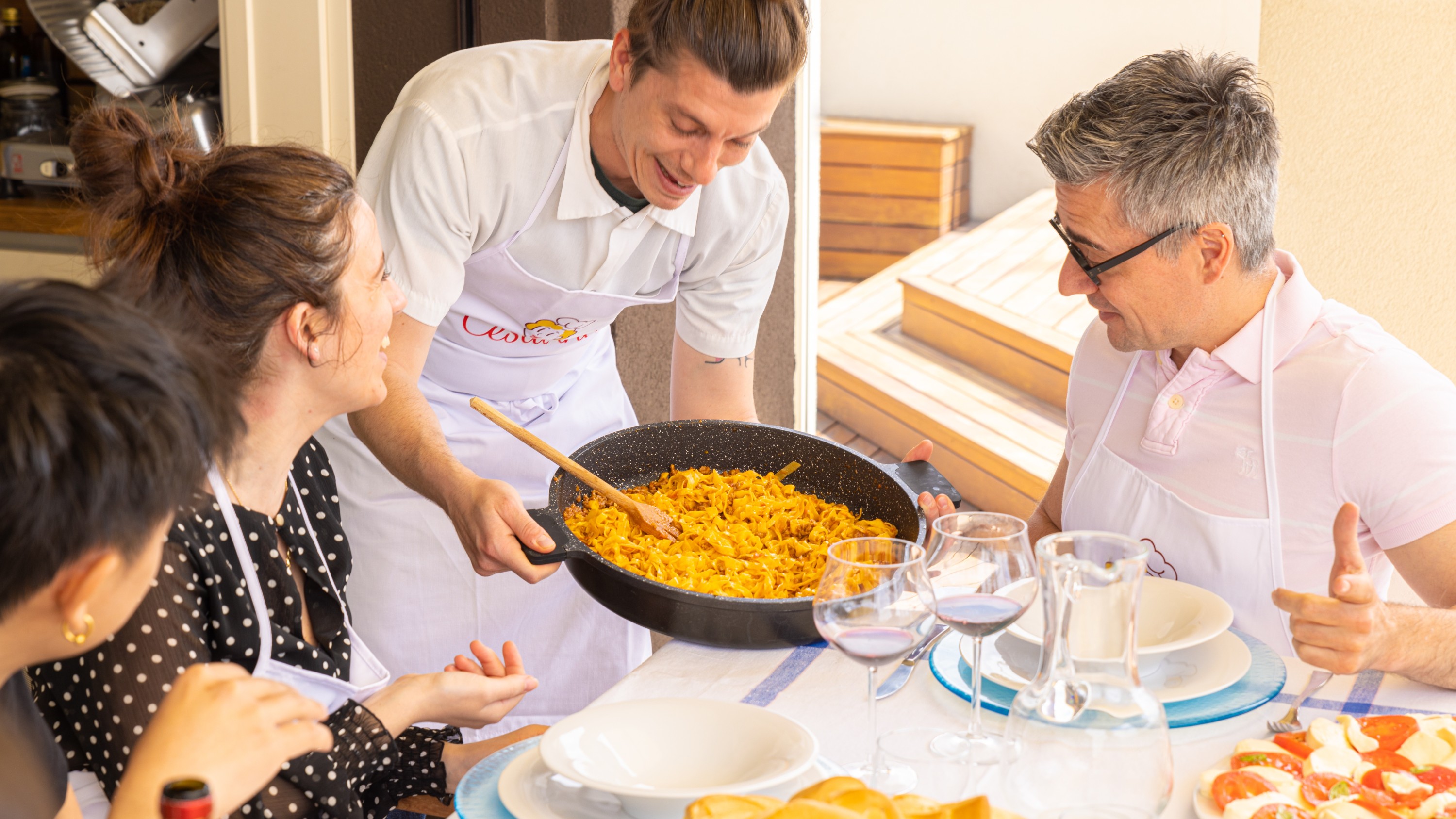 Pasta and tiramisu cooking class in Varenna